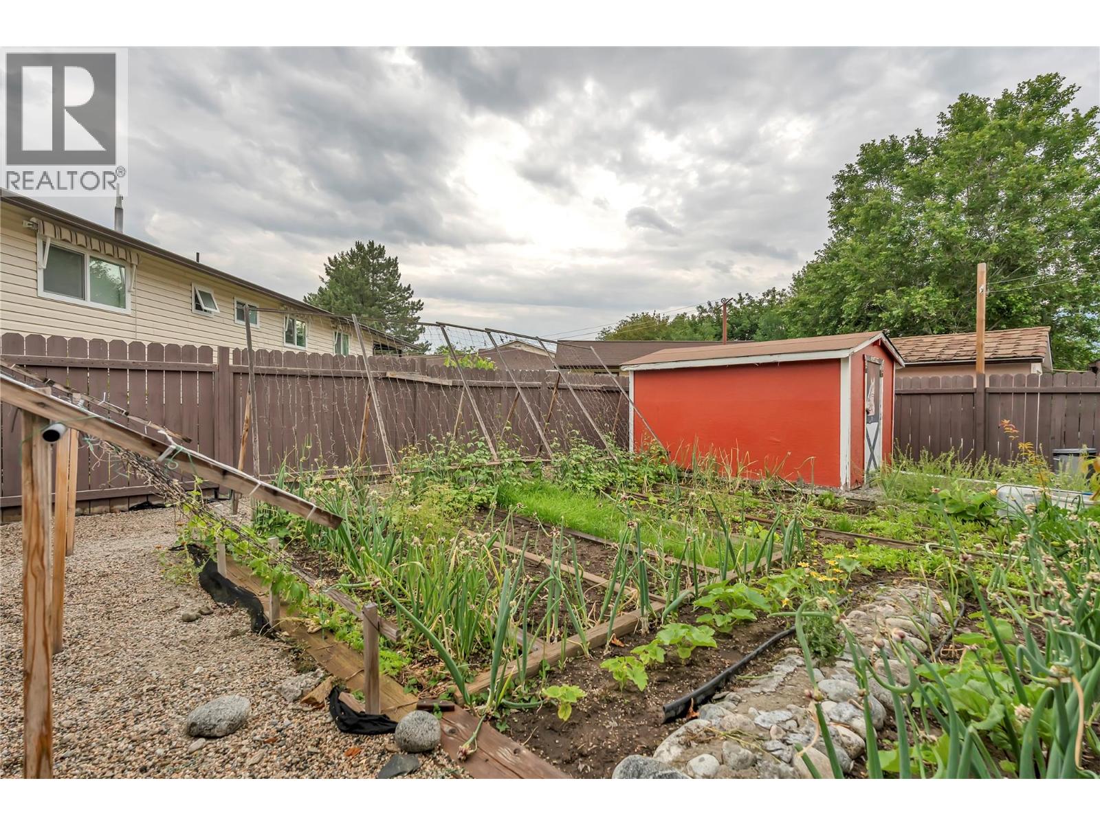 2494 Cornwall Drive, Penticton, British Columbia  V2A 6R7 - Photo 39 - 10400368
