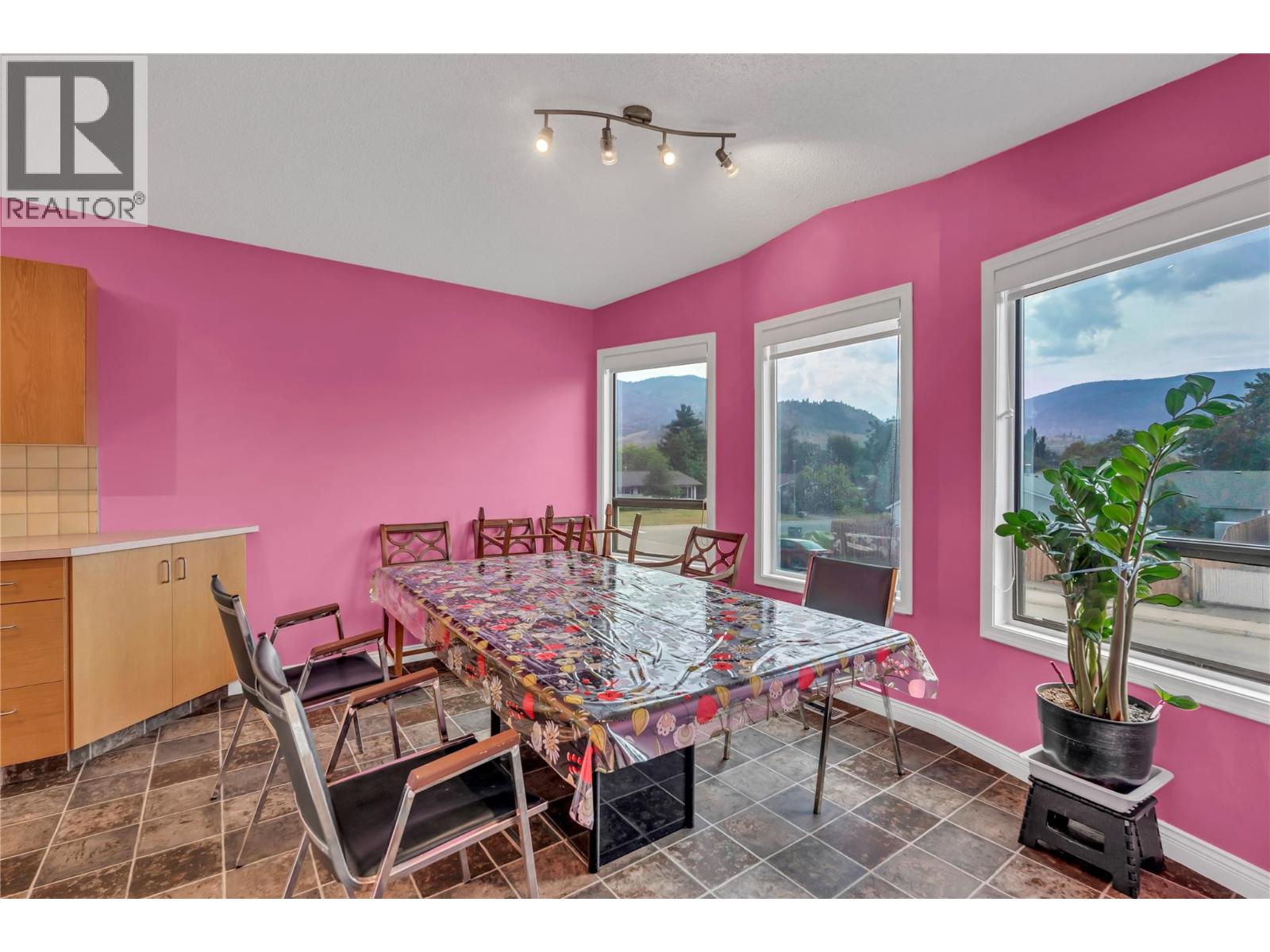 2494 Cornwall Drive, Penticton, British Columbia  V2A 6R7 - Photo 44 - 10400368