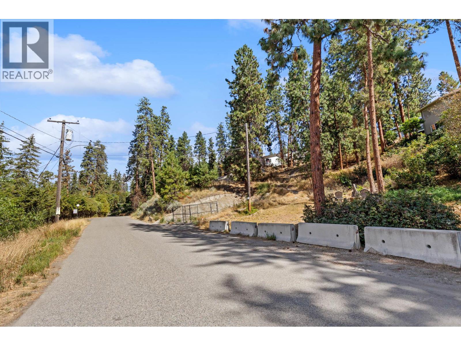2044 Bennett Road, Kelowna, British Columbia  V1V 2C1 - Photo 19 - 10400122