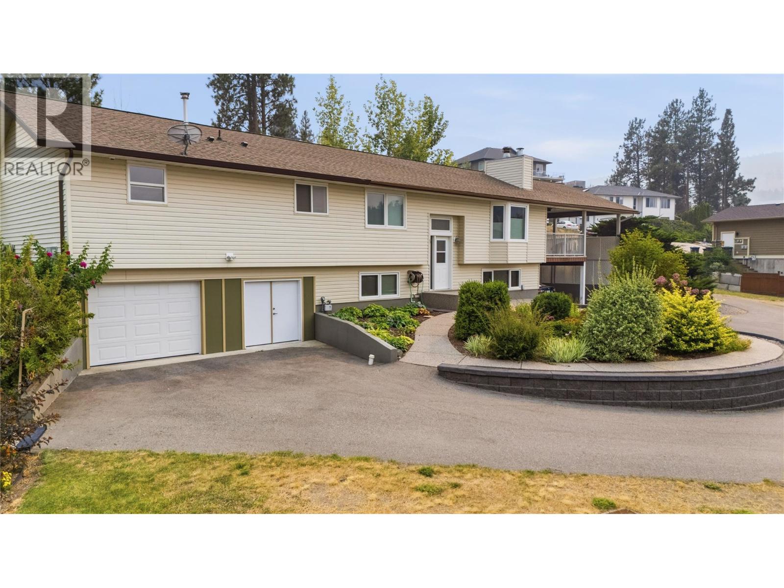 9181 Alder Street, Summerland, British Columbia  V0H 1Z2 - Photo 3 - 10400033