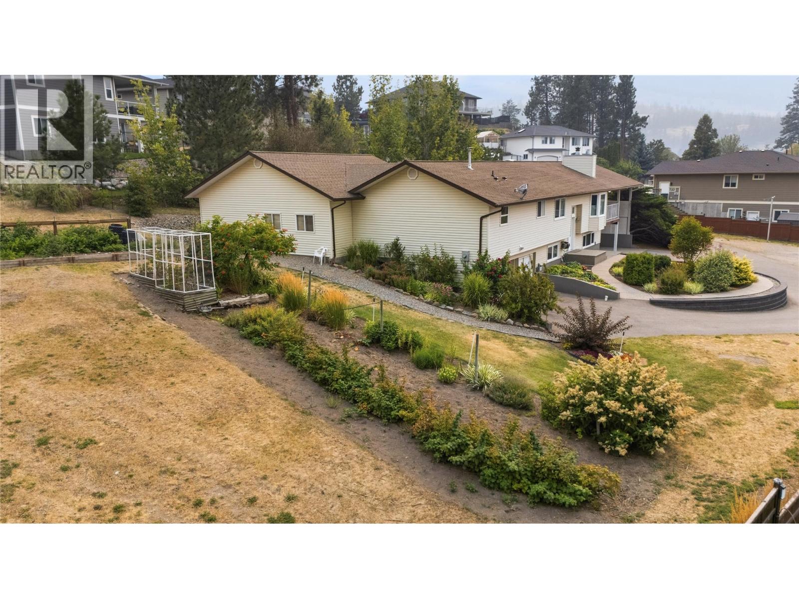 9181 Alder Street, Summerland, British Columbia  V0H 1Z2 - Photo 5 - 10400033