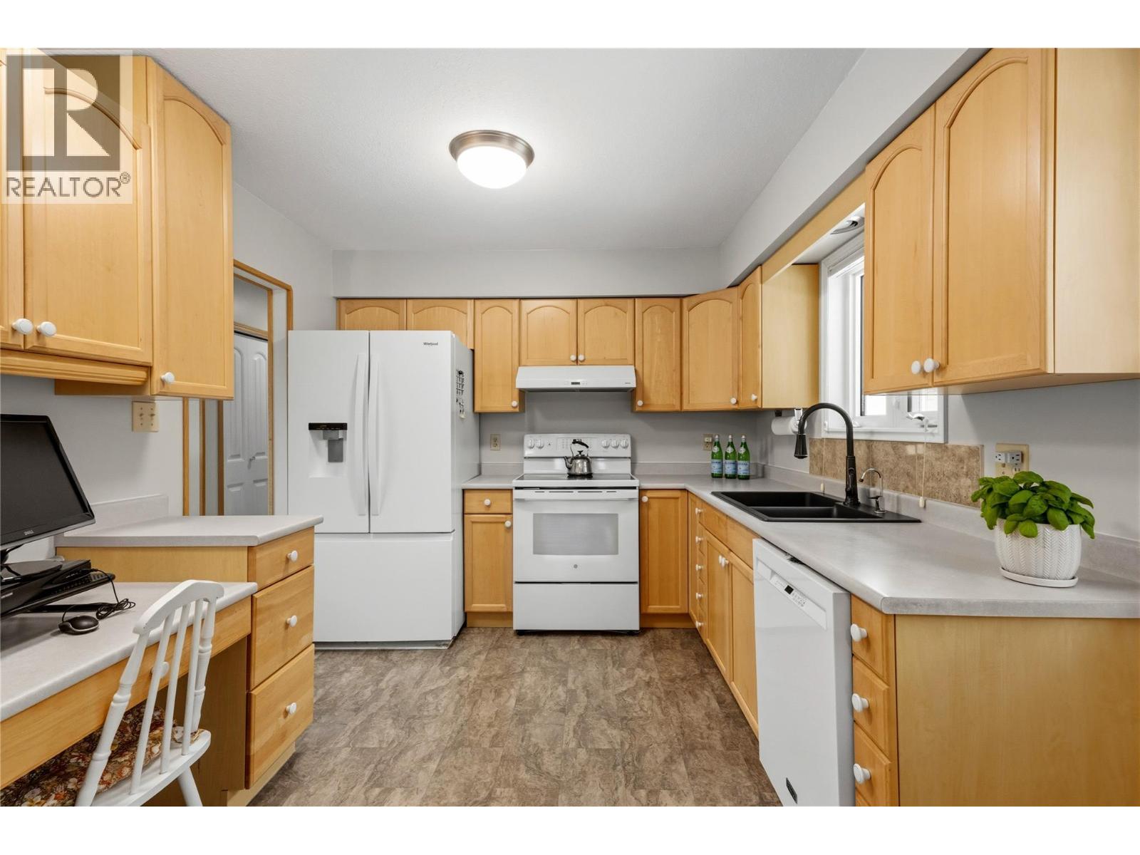 9181 Alder Street, Summerland, British Columbia  V0H 1Z2 - Photo 6 - 10400033