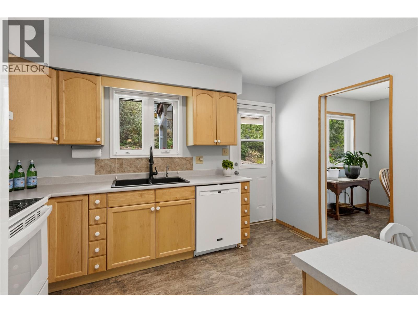 9181 Alder Street, Summerland, British Columbia  V0H 1Z2 - Photo 7 - 10400033