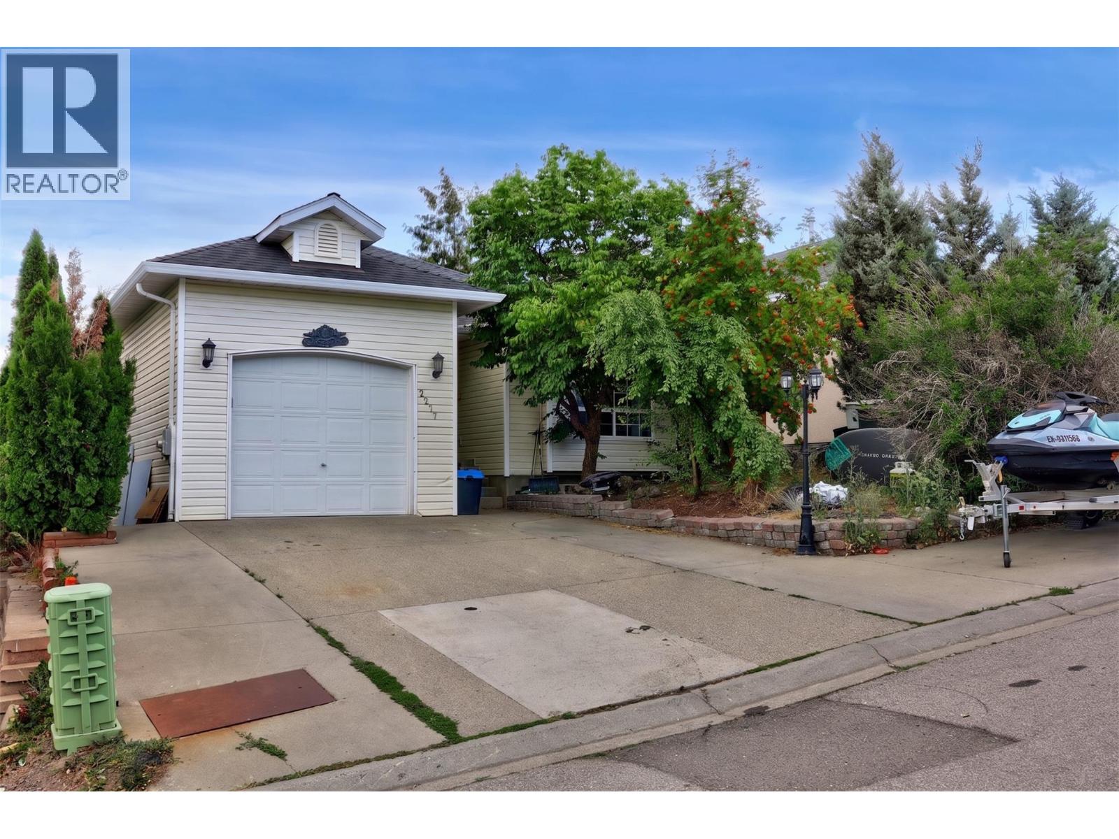 2277 Turnberry Place, Kamloops, British Columbia  V1S 1S9 - Photo 1 - 10400367