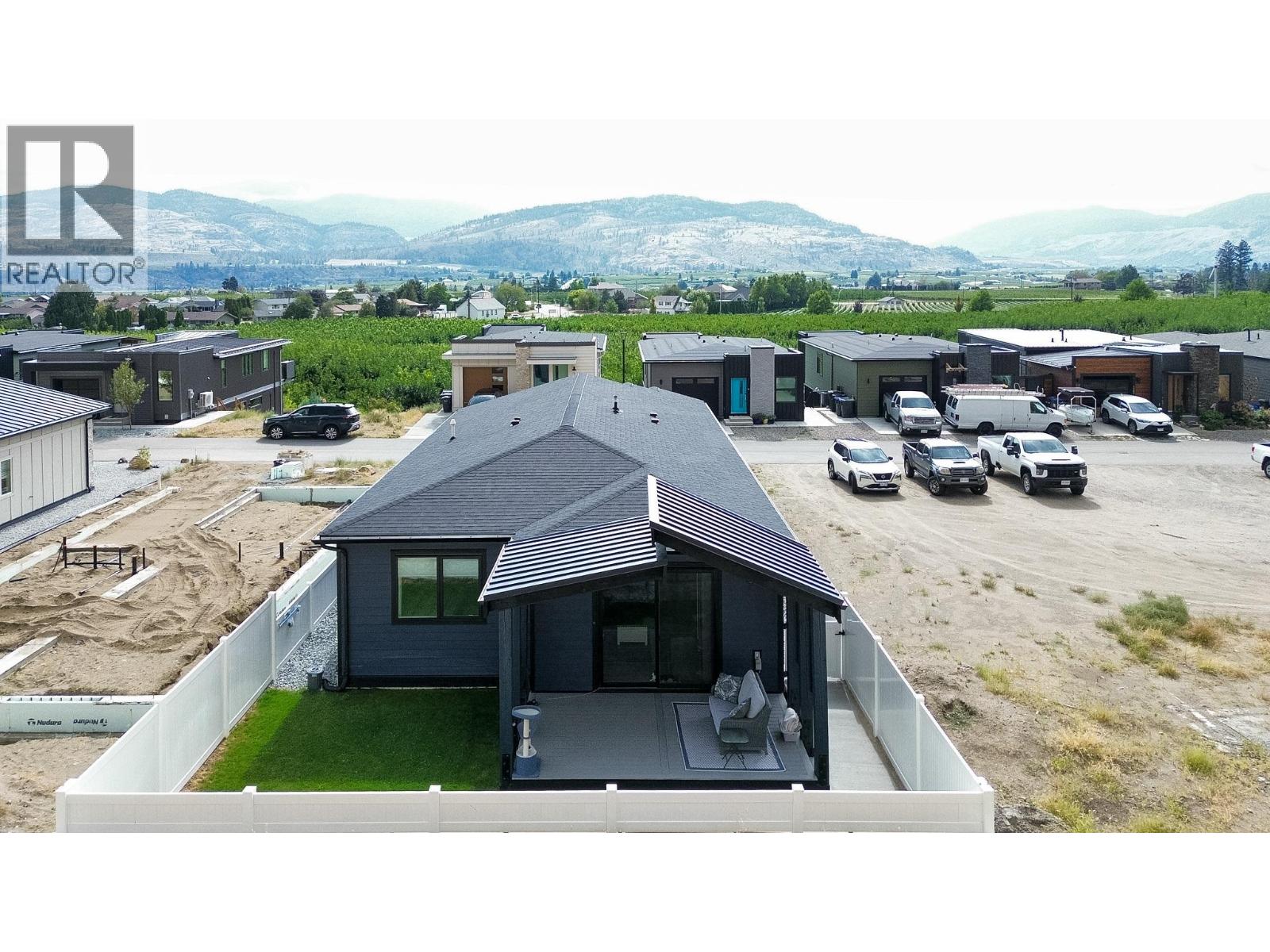1250 Copper Road, Oliver, British Columbia  V0H 1T5 - Photo 2 - 10400340