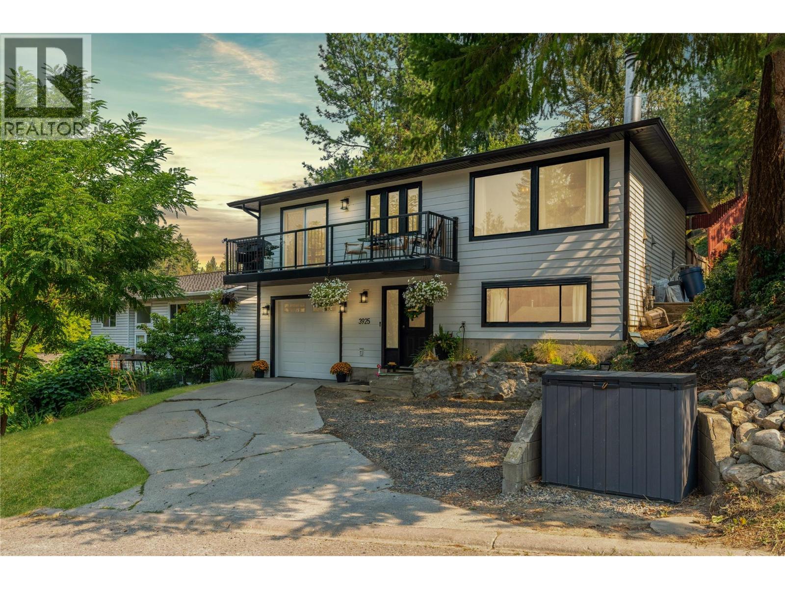 3925 Highland Park Crescent, Armstrong, British Columbia  V4Y 0K2 - Photo 2 - 10397330
