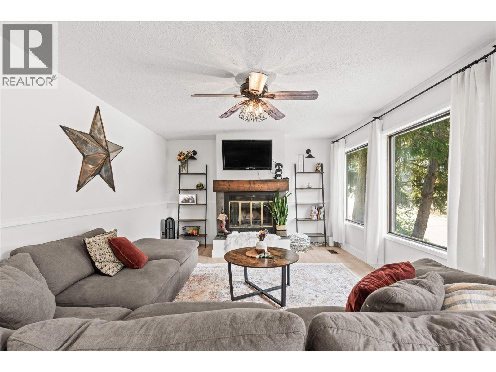 3925 Highland Park Crescent, Armstrong, British Columbia  V4Y 0K2 - Photo 9 - 10397330