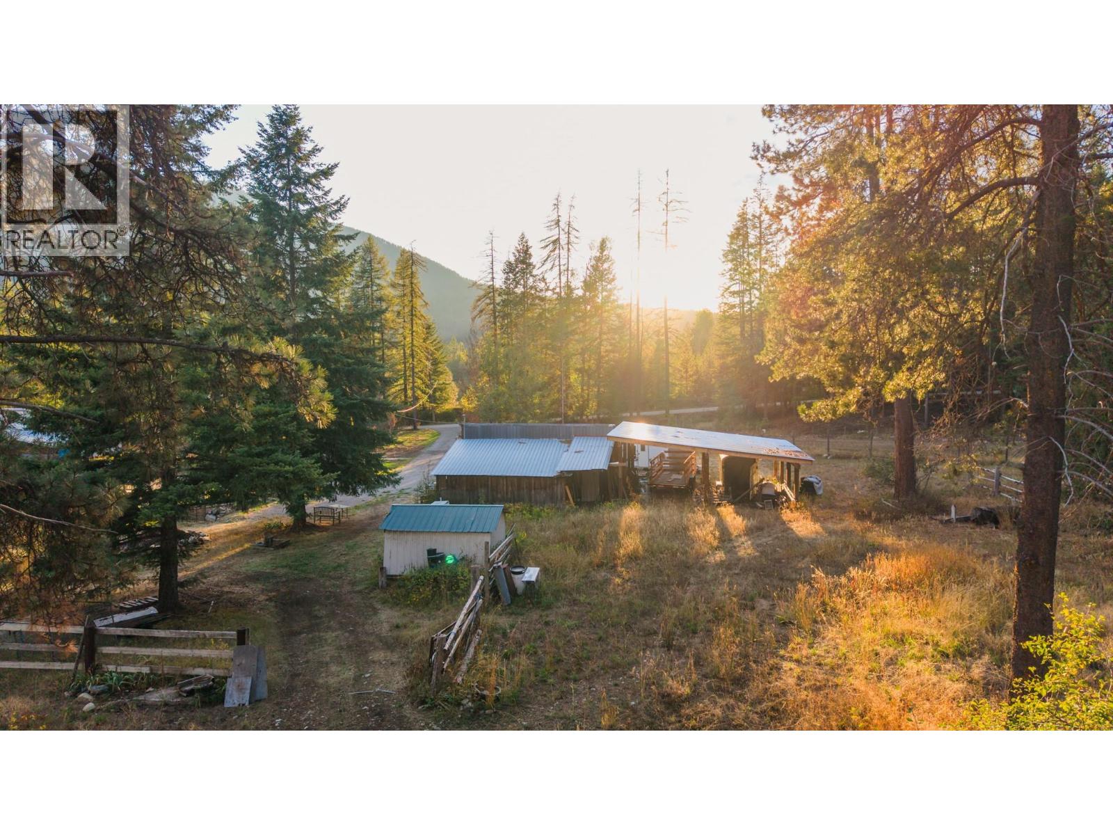 1368 Wenger Road, Arrow Creek, British Columbia  V0B 1G9 - Photo 11 - 10400236