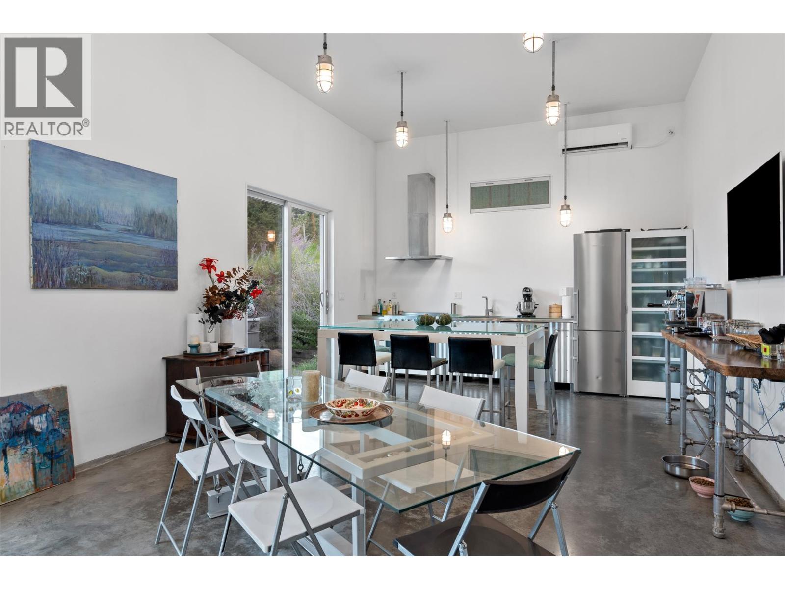 8121 Lyons Road, Kamloops, British Columbia  V0E 1Z2 - Photo 11 - 10400196