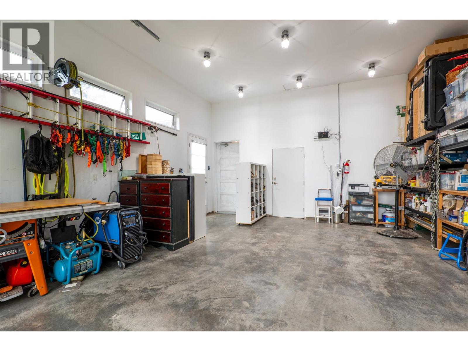 8121 Lyons Road, Kamloops, British Columbia  V0E 1Z2 - Photo 25 - 10400196