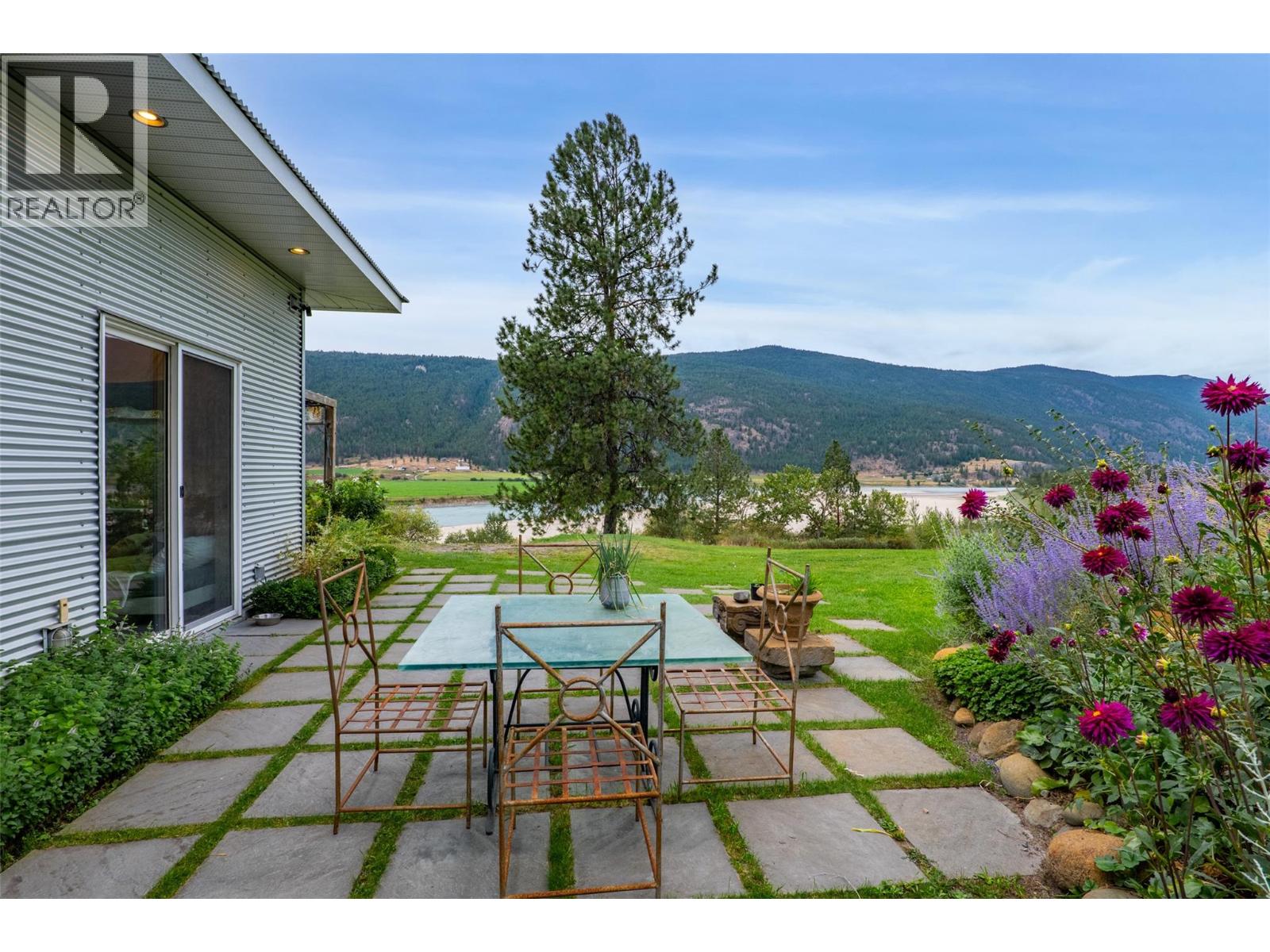 8121 Lyons Road, Kamloops, British Columbia  V0E 1Z2 - Photo 30 - 10400196