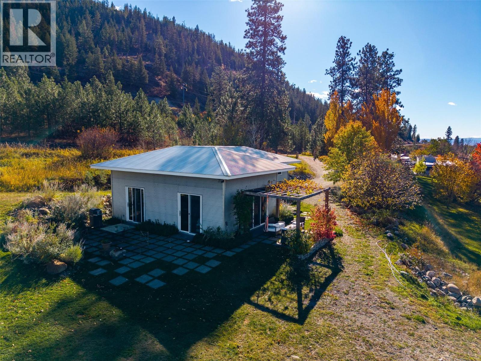 8121 Lyons Road, Kamloops, British Columbia  V0E 1Z2 - Photo 40 - 10400196
