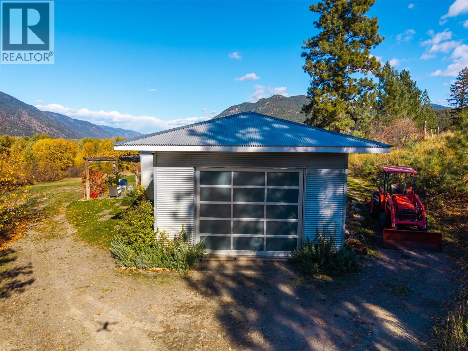 8121 Lyons Road, Kamloops, British Columbia  V0E 1Z2 - Photo 46 - 10400196