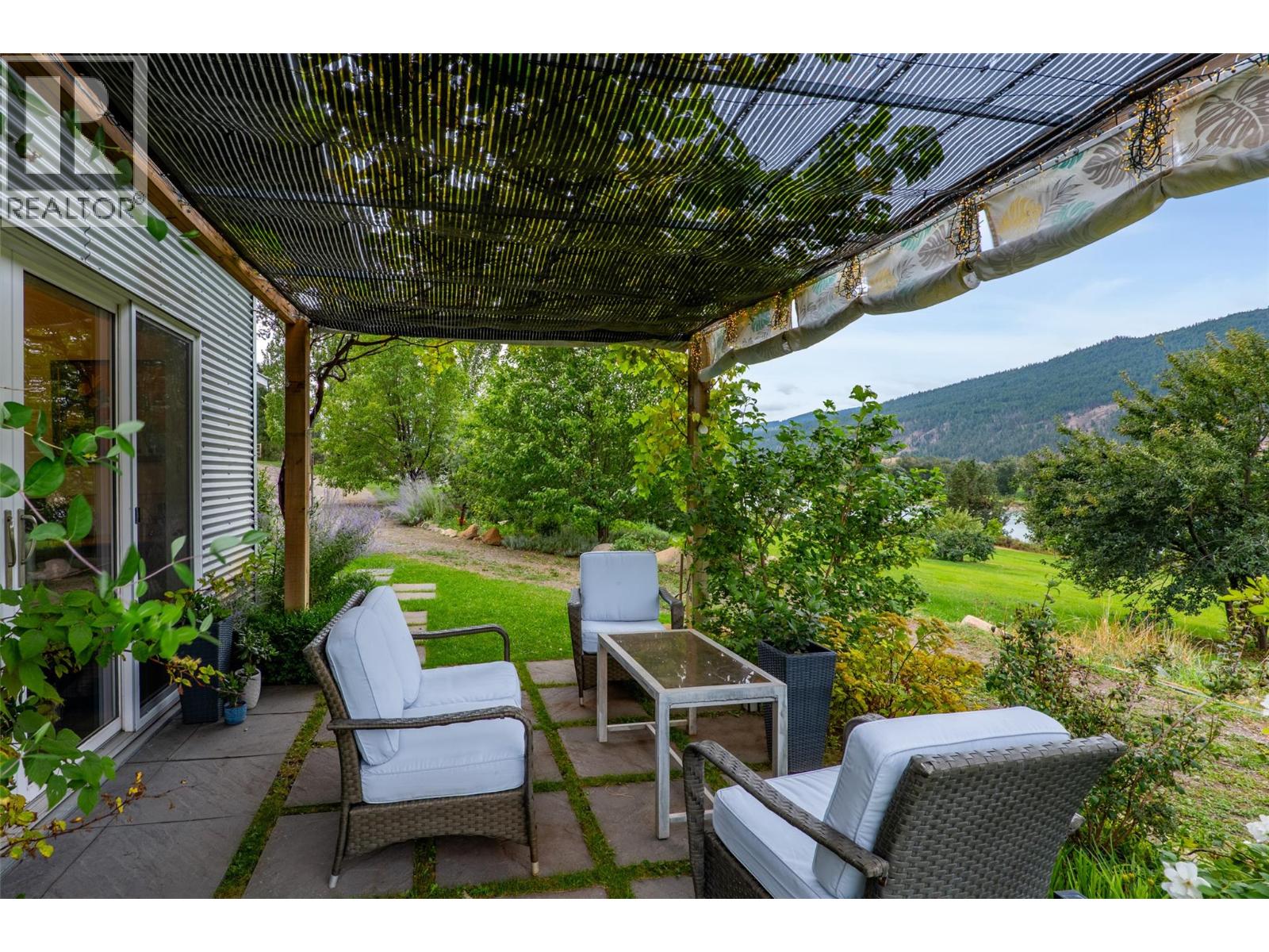 8121 Lyons Road, Kamloops, British Columbia  V0E 1Z2 - Photo 5 - 10400196