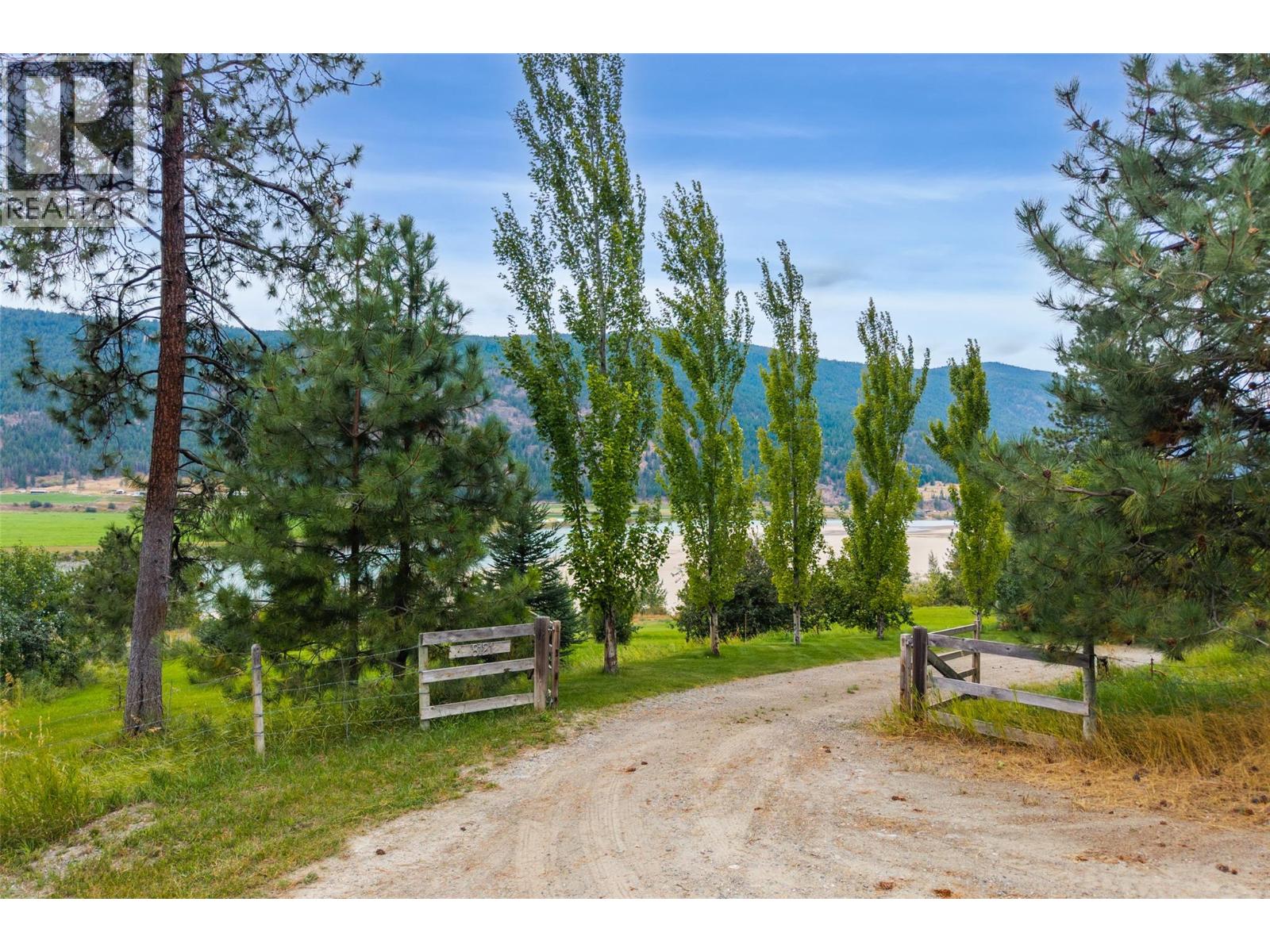 8121 Lyons Road, Kamloops, British Columbia  V0E 1Z2 - Photo 6 - 10400196