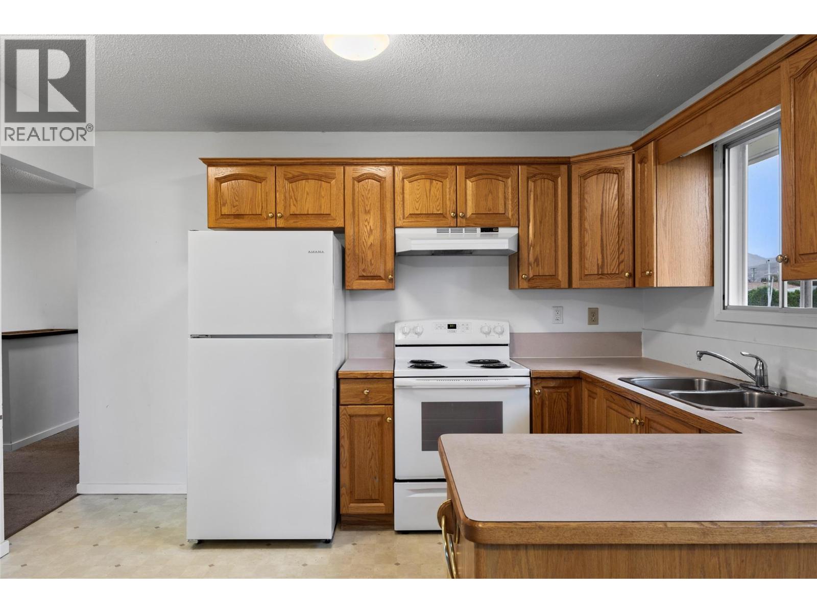 650 Richmond Avenue, Kamloops, British Columbia  V2B 1T6 - Photo 4 - 10353373