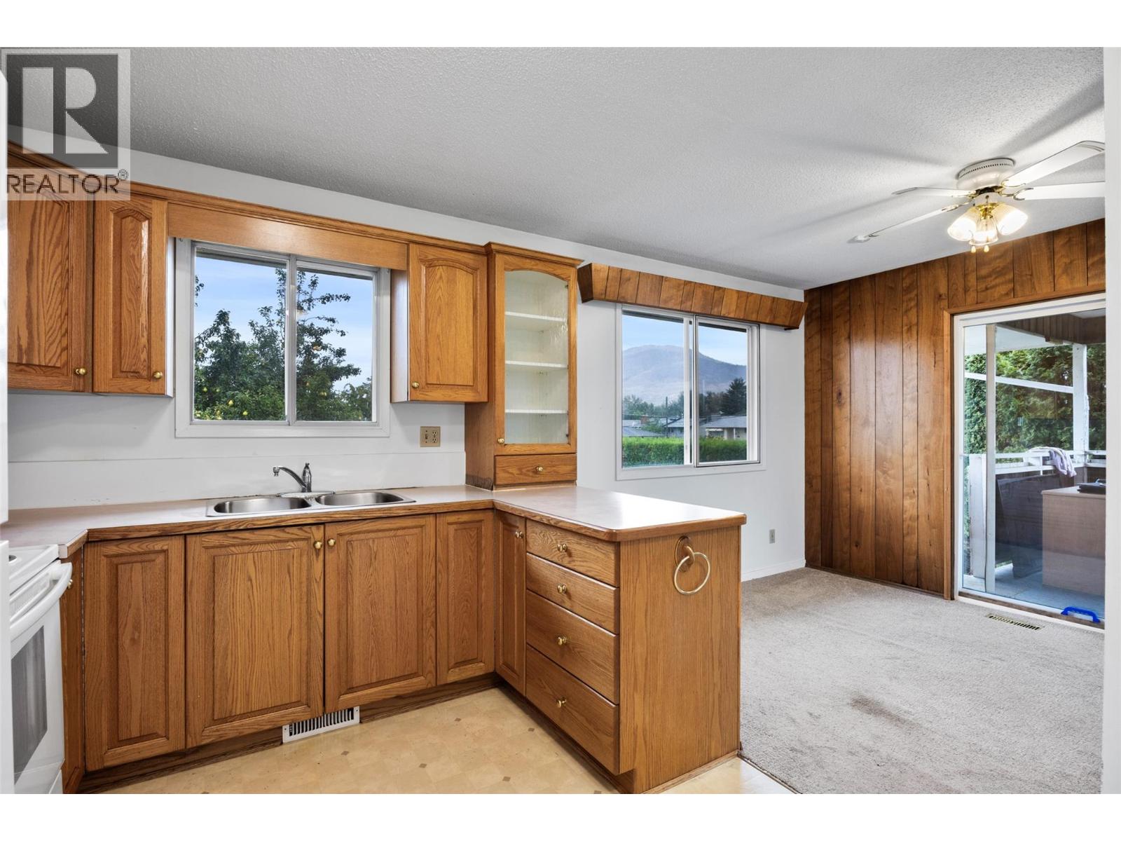 650 Richmond Avenue, Kamloops, British Columbia  V2B 1T6 - Photo 6 - 10353373