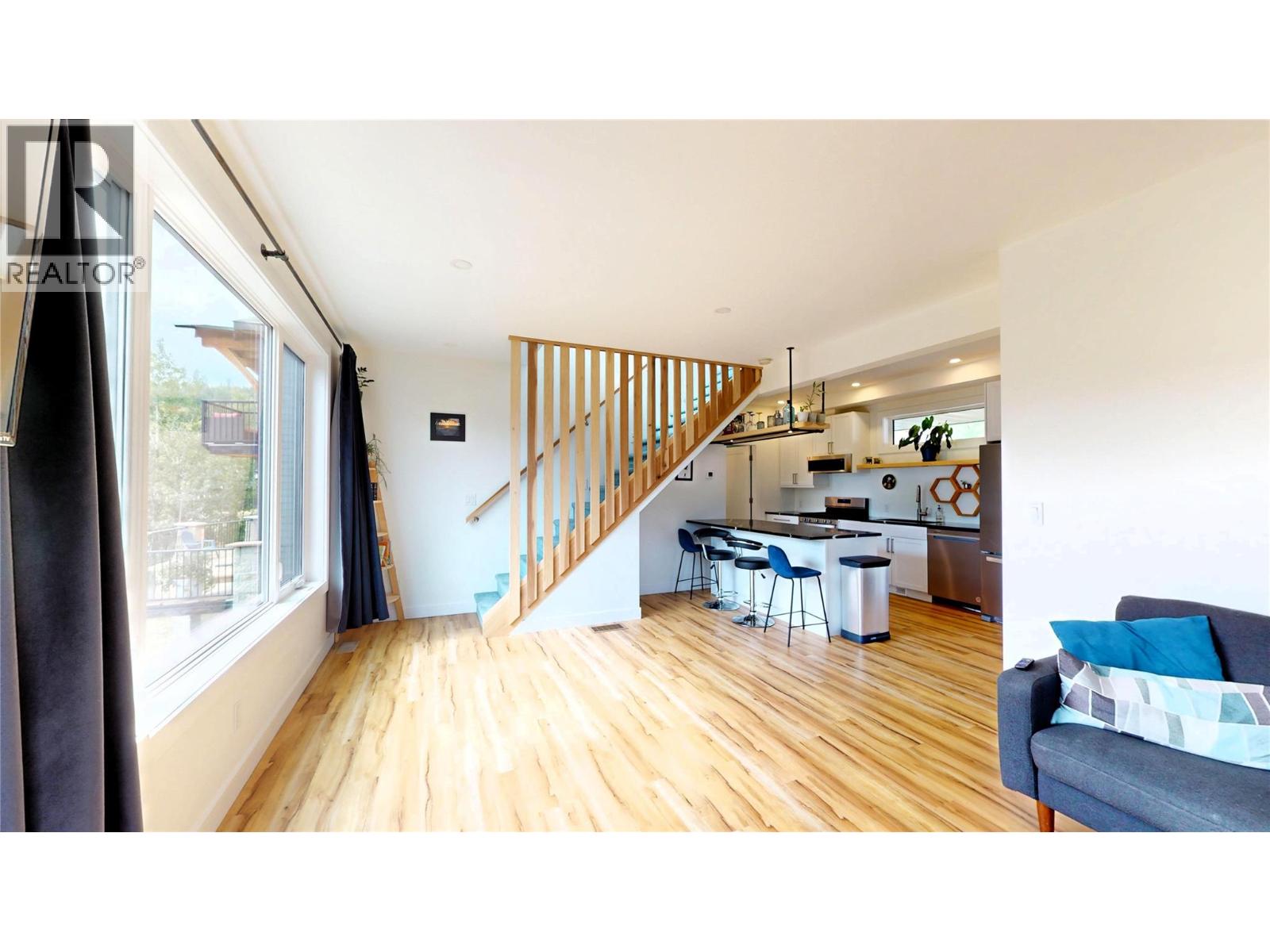 1007 Silvertip Road, Rossland, British Columbia  V0G 1Y0 - Photo 10 - 10400224