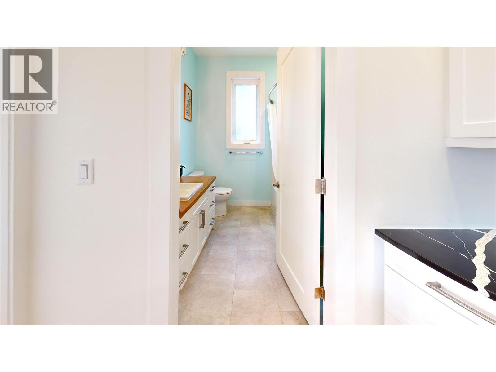 1007 Silvertip Road, Rossland, British Columbia  V0G 1Y0 - Photo 16 - 10400224