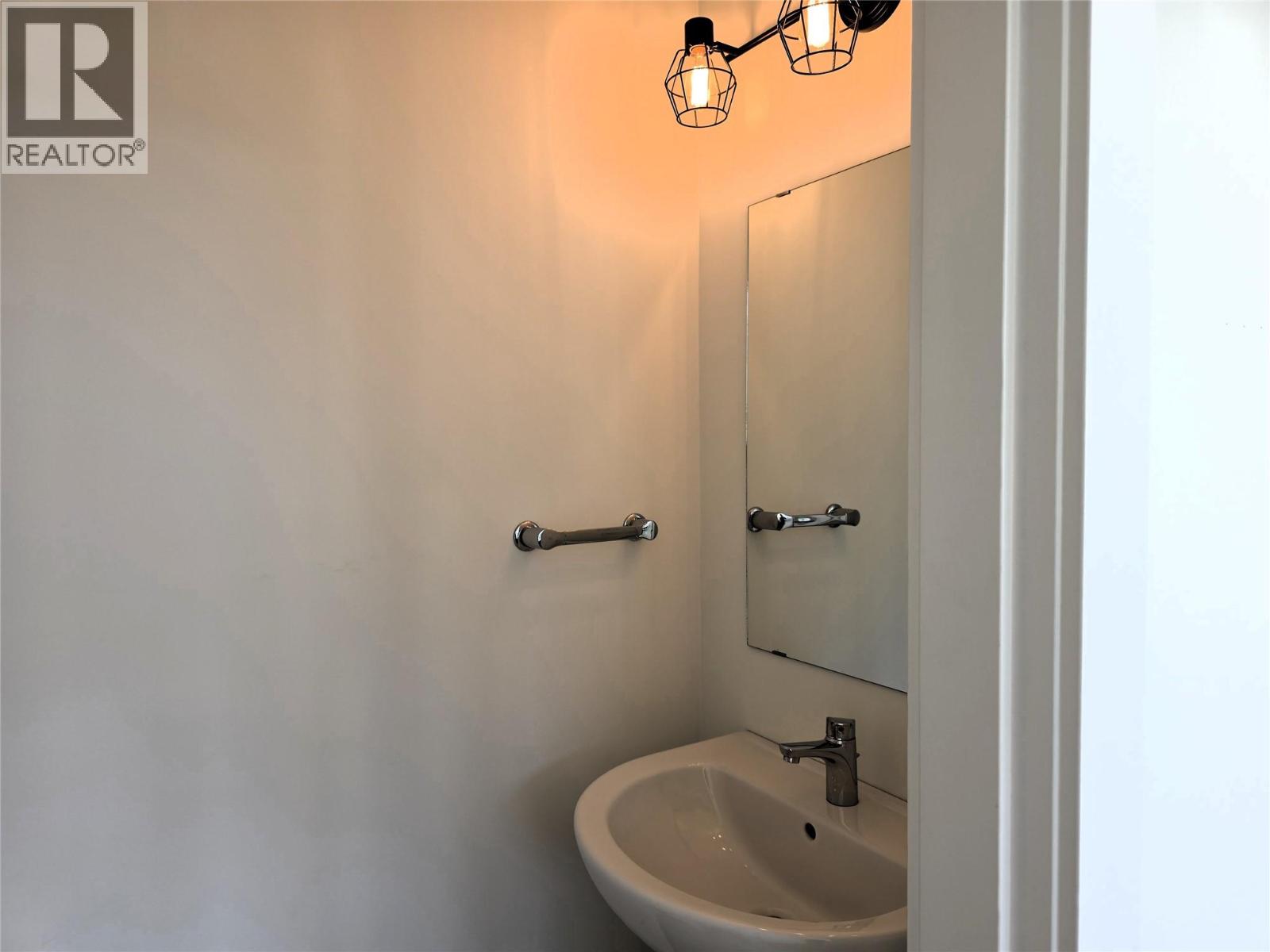 1007 Silvertip Road, Rossland, British Columbia  V0G 1Y0 - Photo 26 - 10400224