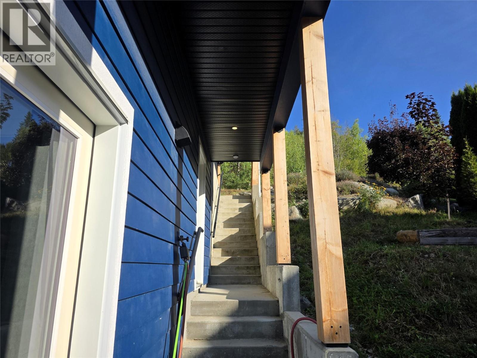 1007 Silvertip Road, Rossland, British Columbia  V0G 1Y0 - Photo 28 - 10400224