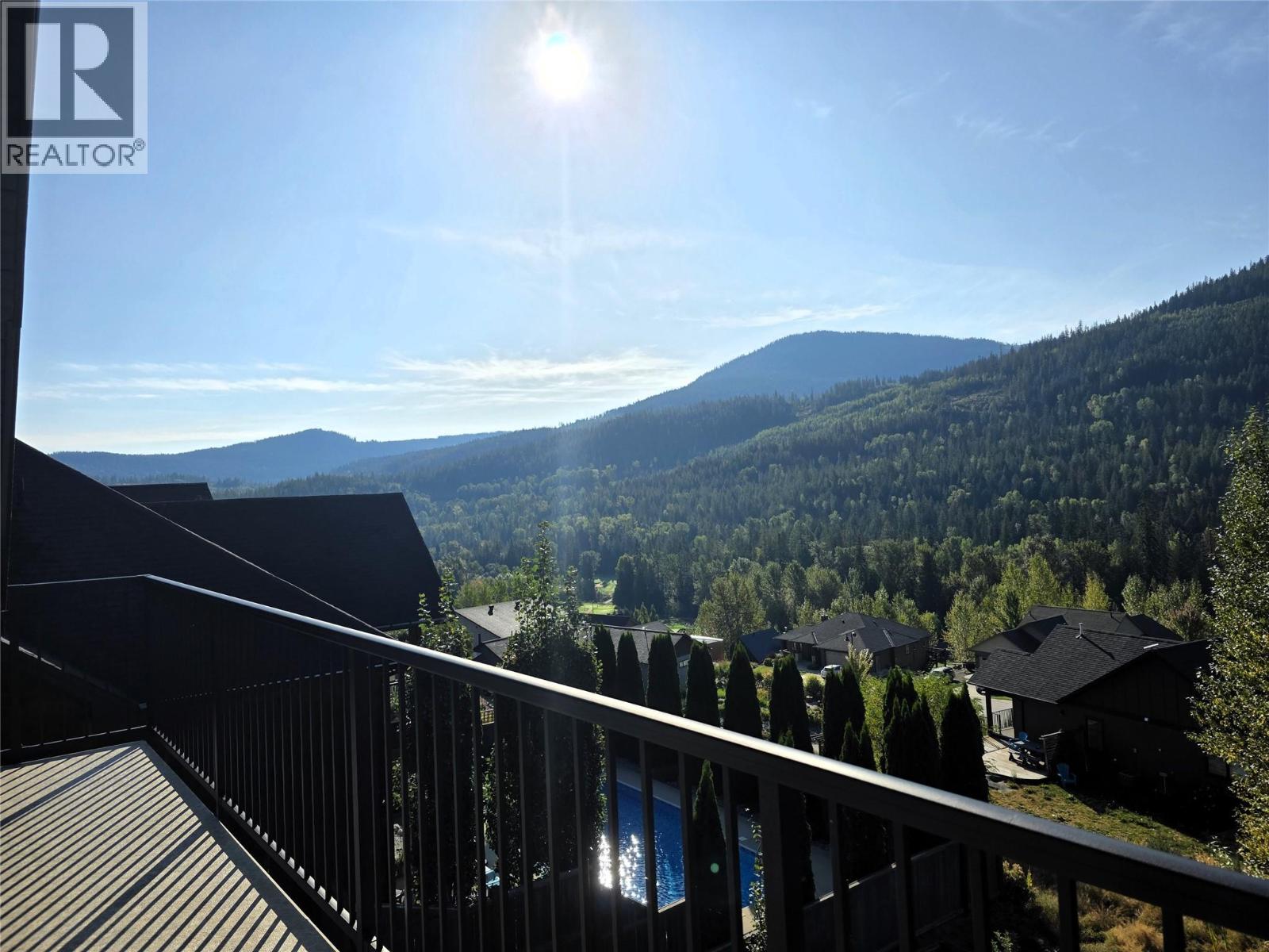 1007 Silvertip Road, Rossland, British Columbia  V0G 1Y0 - Photo 3 - 10400224
