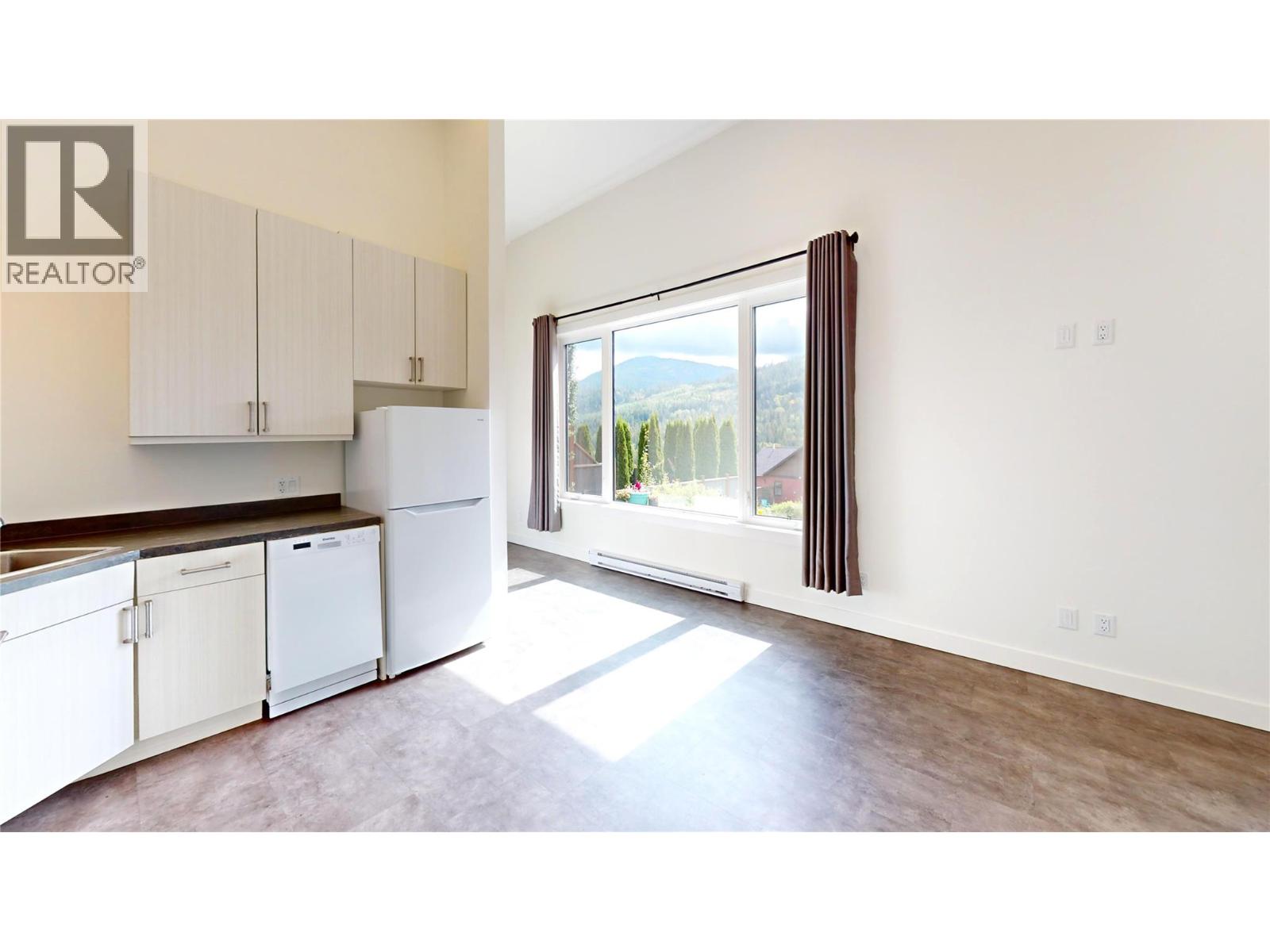 1007 Silvertip Road, Rossland, British Columbia  V0G 1Y0 - Photo 34 - 10400224