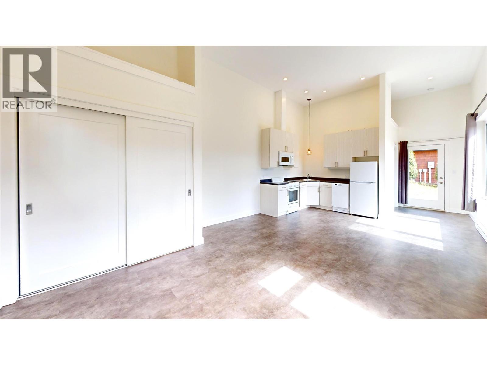 1007 Silvertip Road, Rossland, British Columbia  V0G 1Y0 - Photo 35 - 10400224