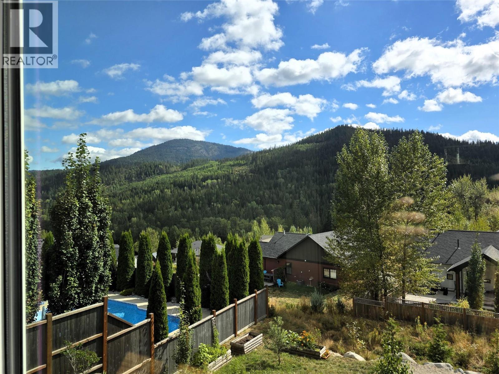 1007 Silvertip Road, Rossland, British Columbia  V0G 1Y0 - Photo 44 - 10400224