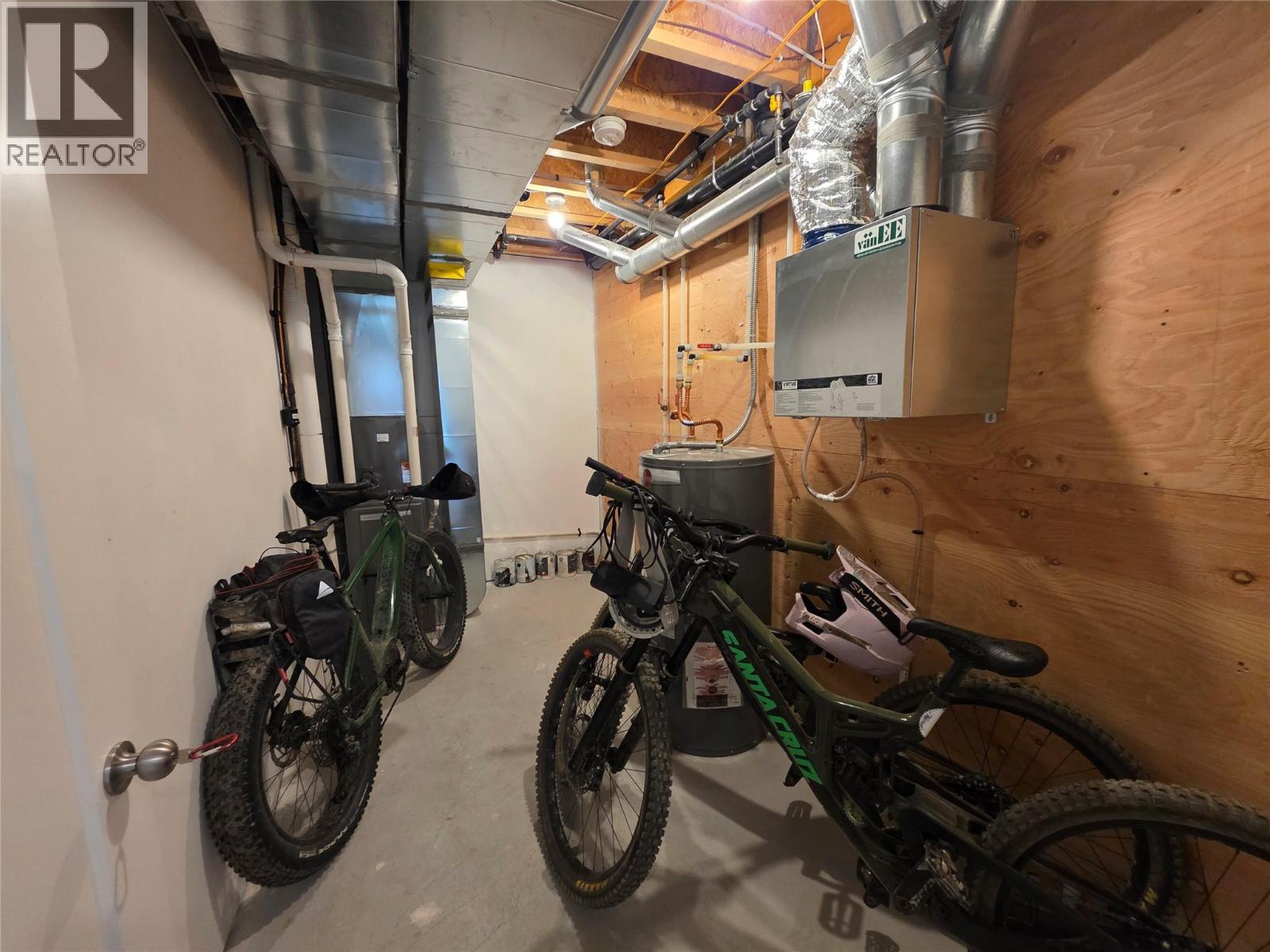 1007 Silvertip Road, Rossland, British Columbia  V0G 1Y0 - Photo 49 - 10400224