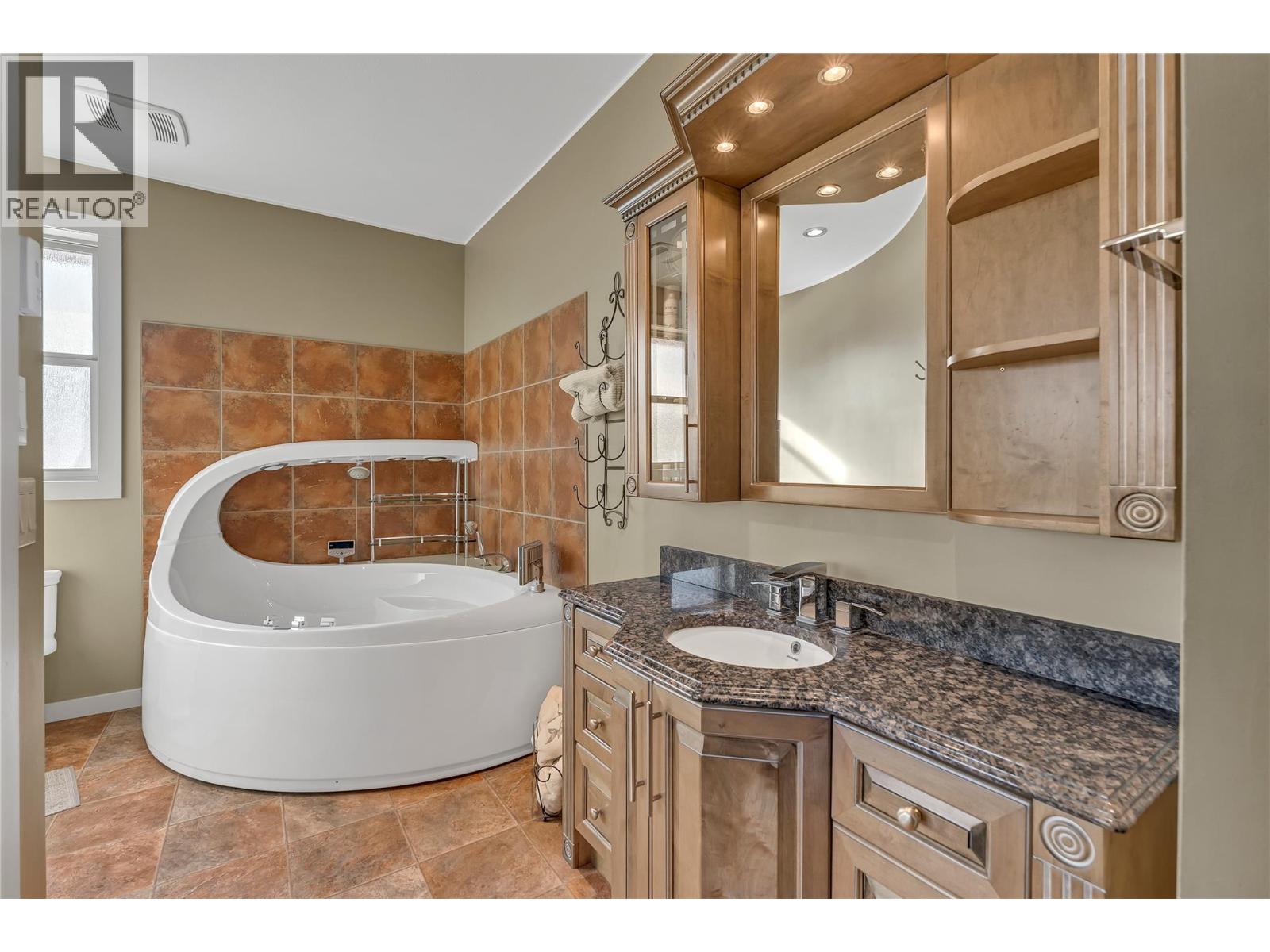 8705 Road 22 Road, Oliver, British Columbia  V0H 1T1 - Photo 30 - 10400216