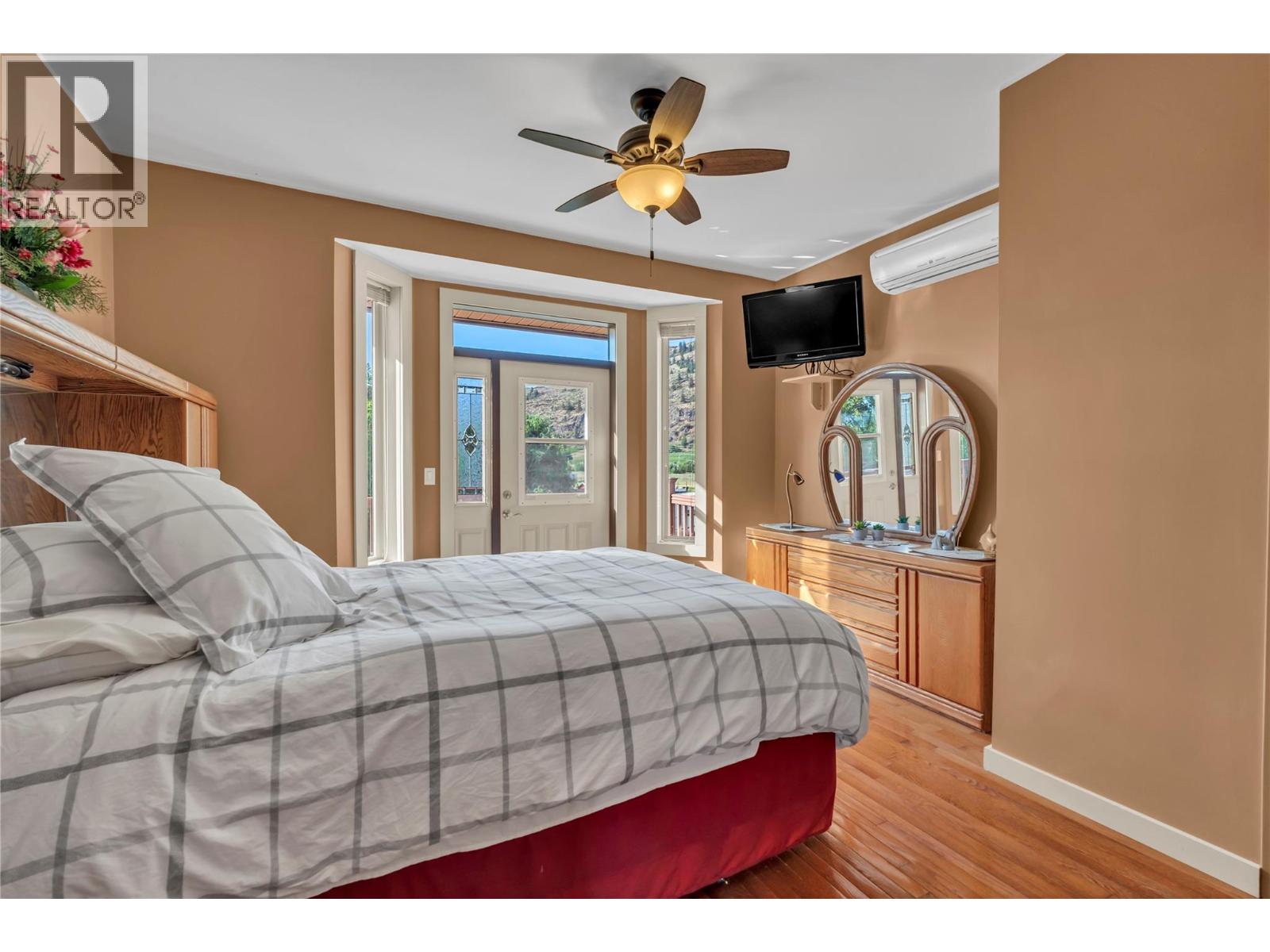 8705 Road 22 Road, Oliver, British Columbia  V0H 1T1 - Photo 21 - 10400215