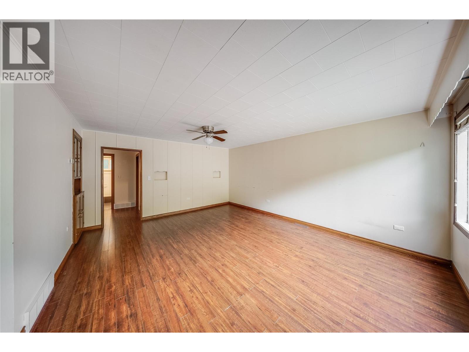 2258 Eighth Avenue, Trail, British Columbia  V1R 3E3 - Photo 11 - 10396956