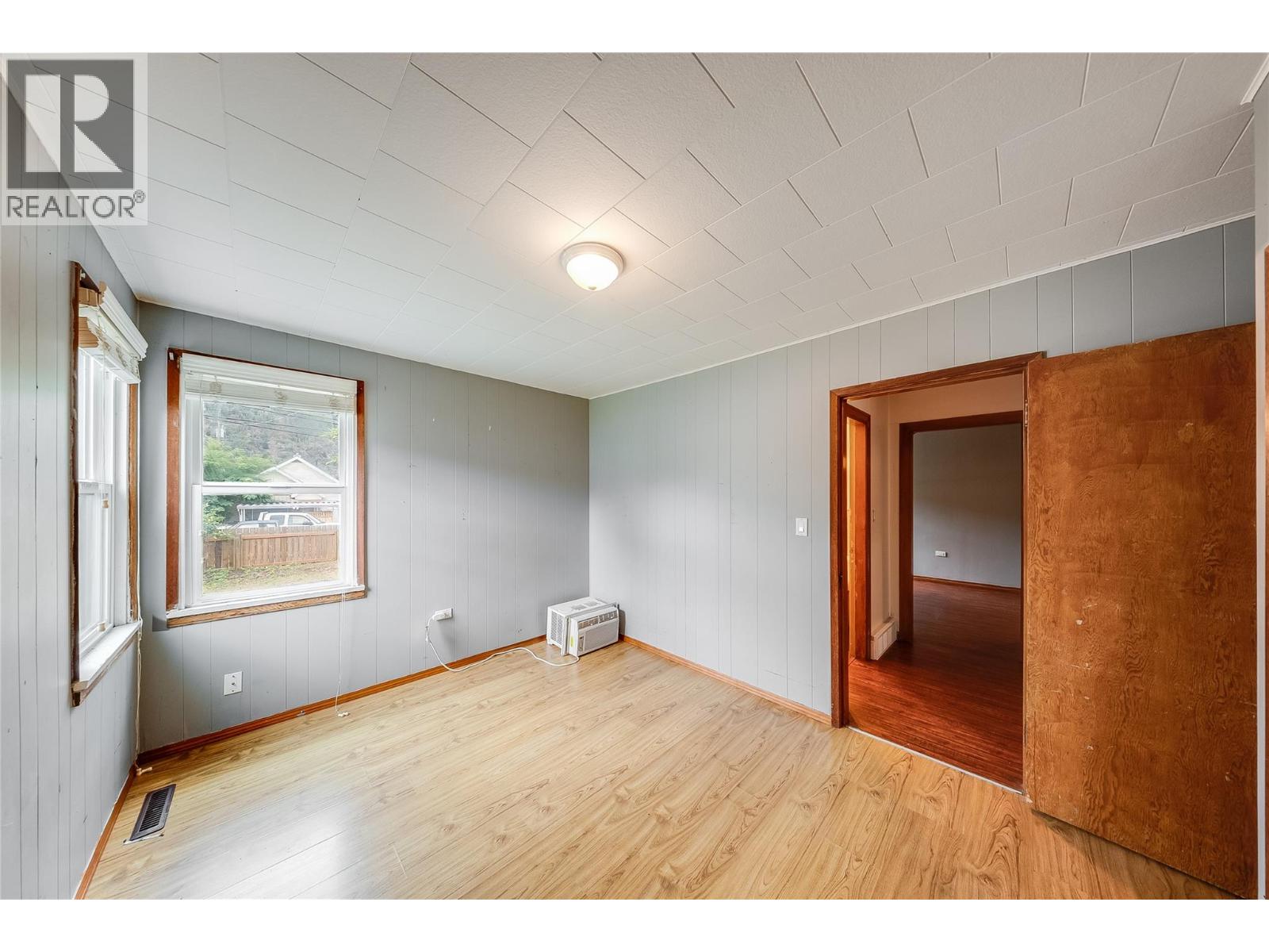 2258 Eighth Avenue, Trail, British Columbia  V1R 3E3 - Photo 17 - 10396956