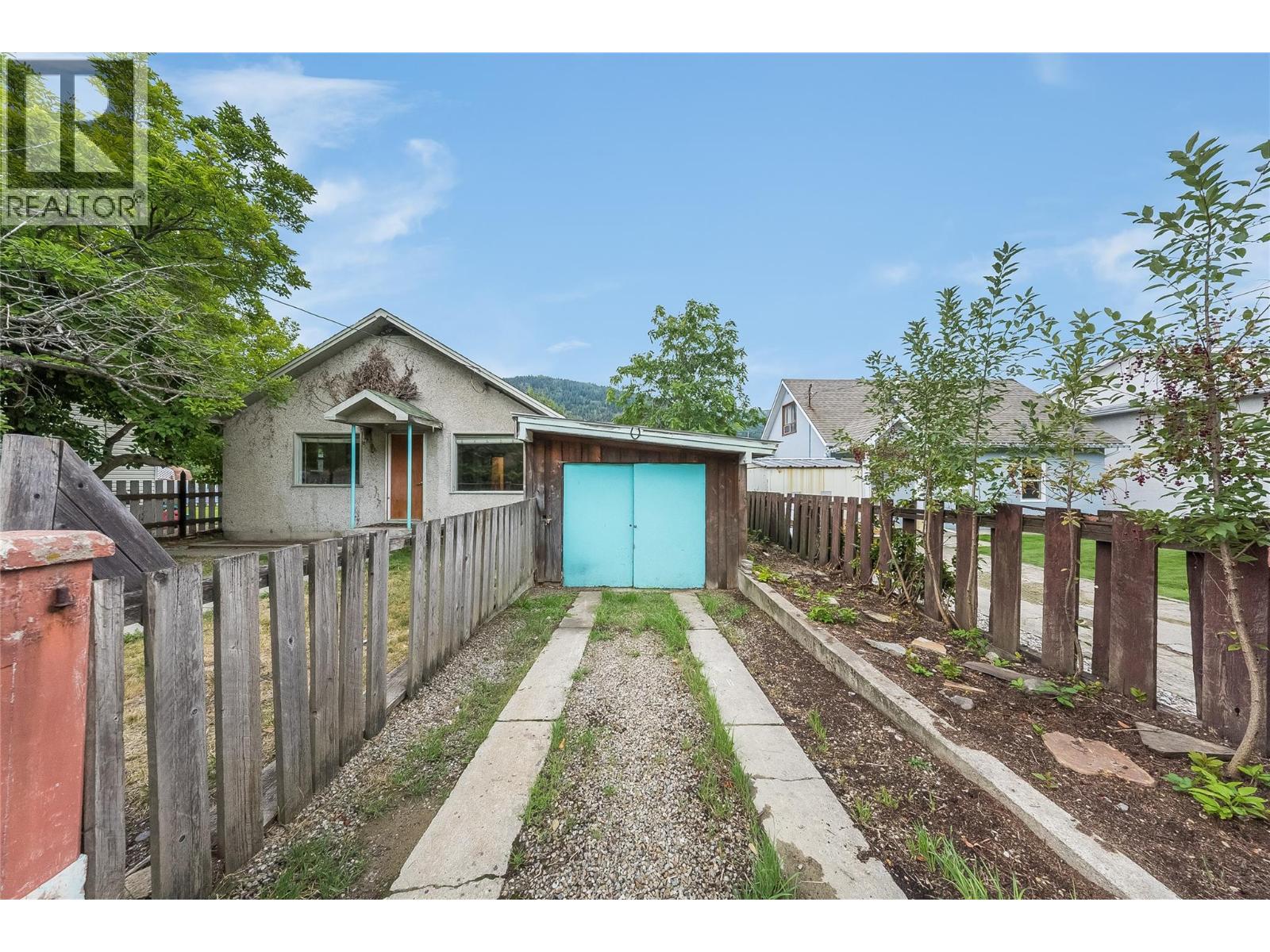 2258 Eighth Avenue, Trail, British Columbia  V1R 3E3 - Photo 25 - 10396956