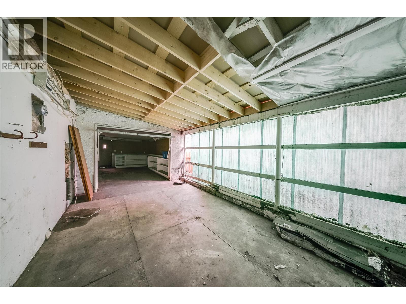 2258 Eighth Avenue, Trail, British Columbia  V1R 3E3 - Photo 27 - 10396956