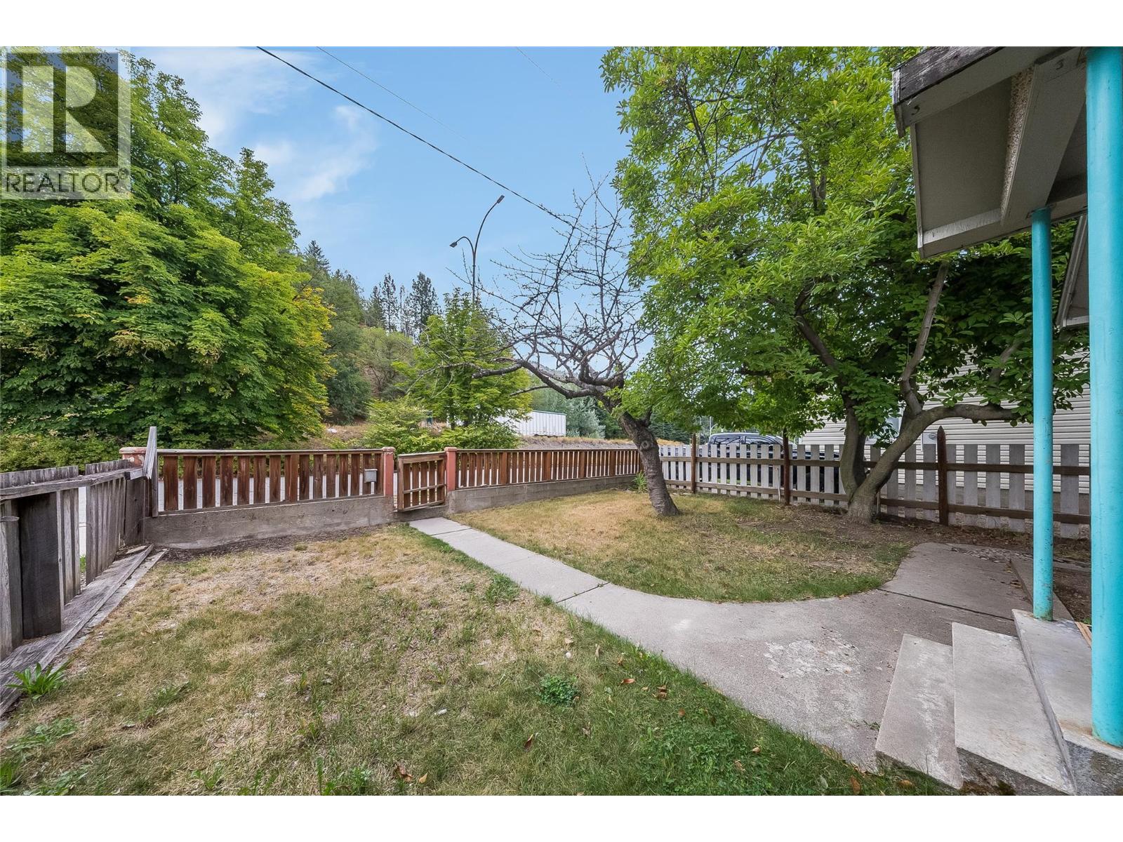 2258 Eighth Avenue, Trail, British Columbia  V1R 3E3 - Photo 31 - 10396956