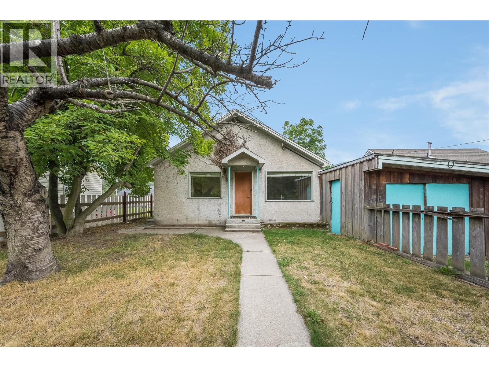 2258 Eighth Avenue, Trail, British Columbia  V1R 3E3 - Photo 6 - 10396956