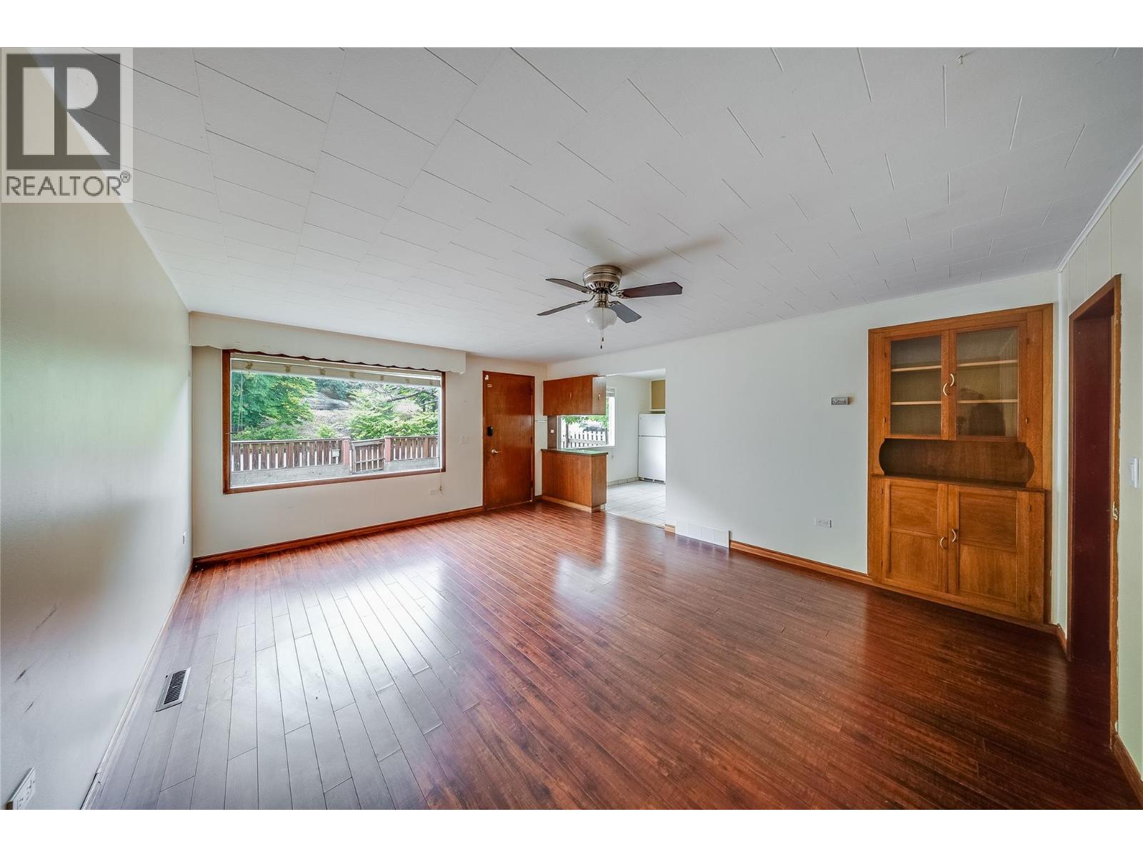2258 Eighth Avenue, Trail, British Columbia  V1R 3E3 - Photo 7 - 10396956