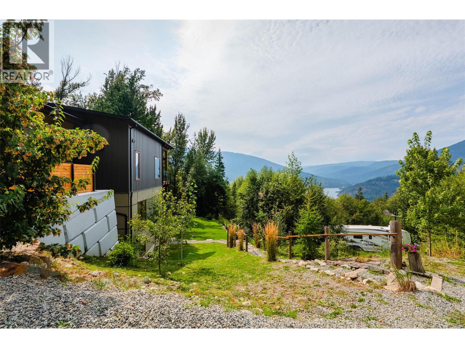 1409 Ash Street, Nelson, British Columbia  V1L 2J3 - Photo 65 - 10400377