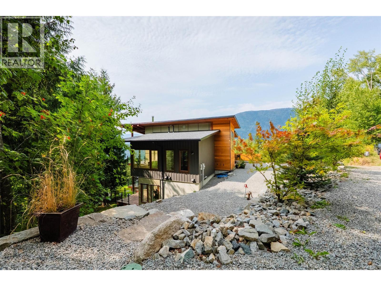 1409 Ash Street, Nelson, British Columbia  V1L 2J3 - Photo 69 - 10400377
