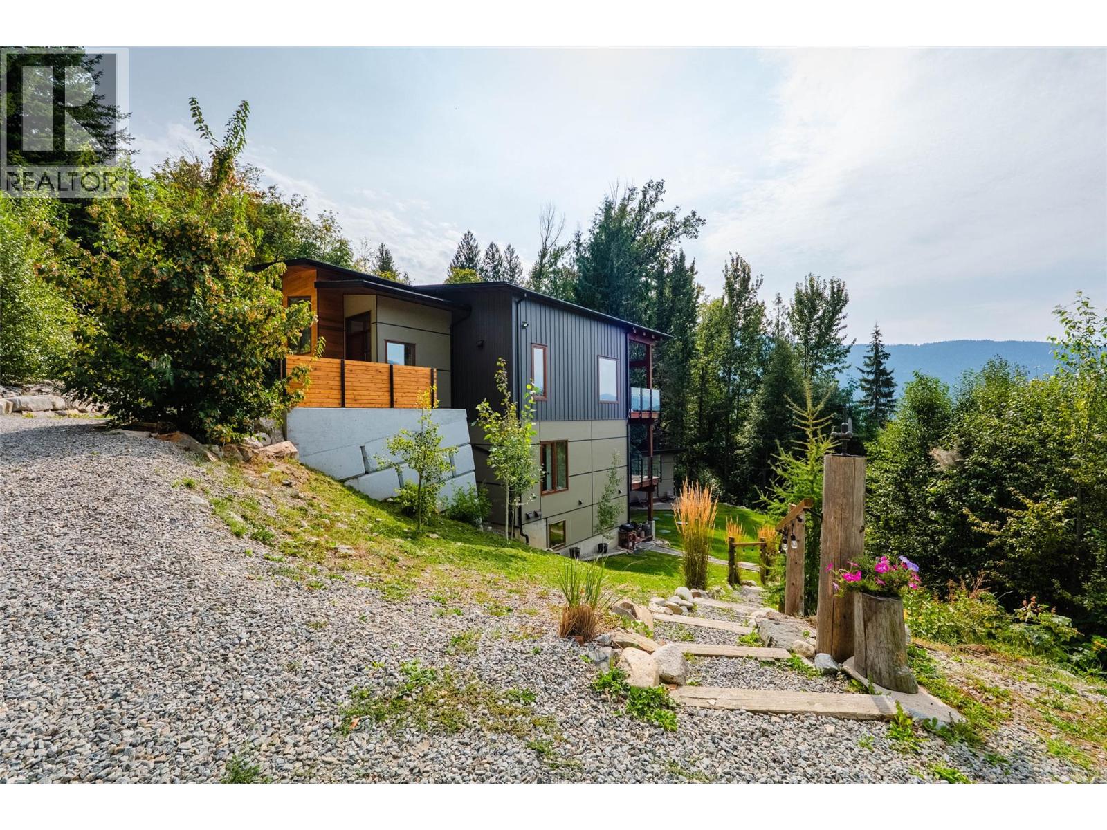 1409 Ash Street, Nelson, British Columbia  V1L 2J3 - Photo 95 - 10400377