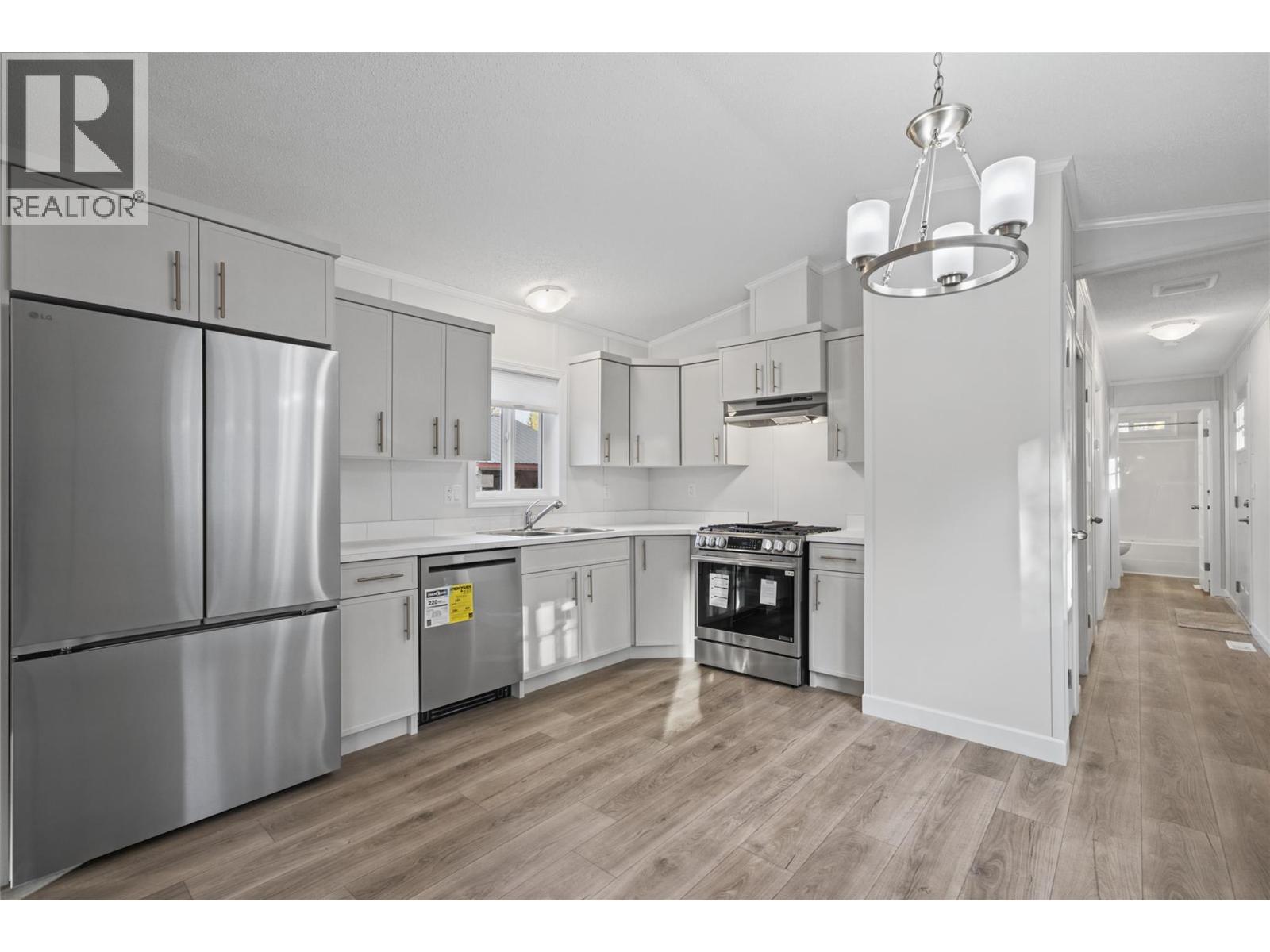 2500 97b Highway Unit# 131, Salmon Arm, British Columbia  V1E 1C2 - Photo 26 - 10400385