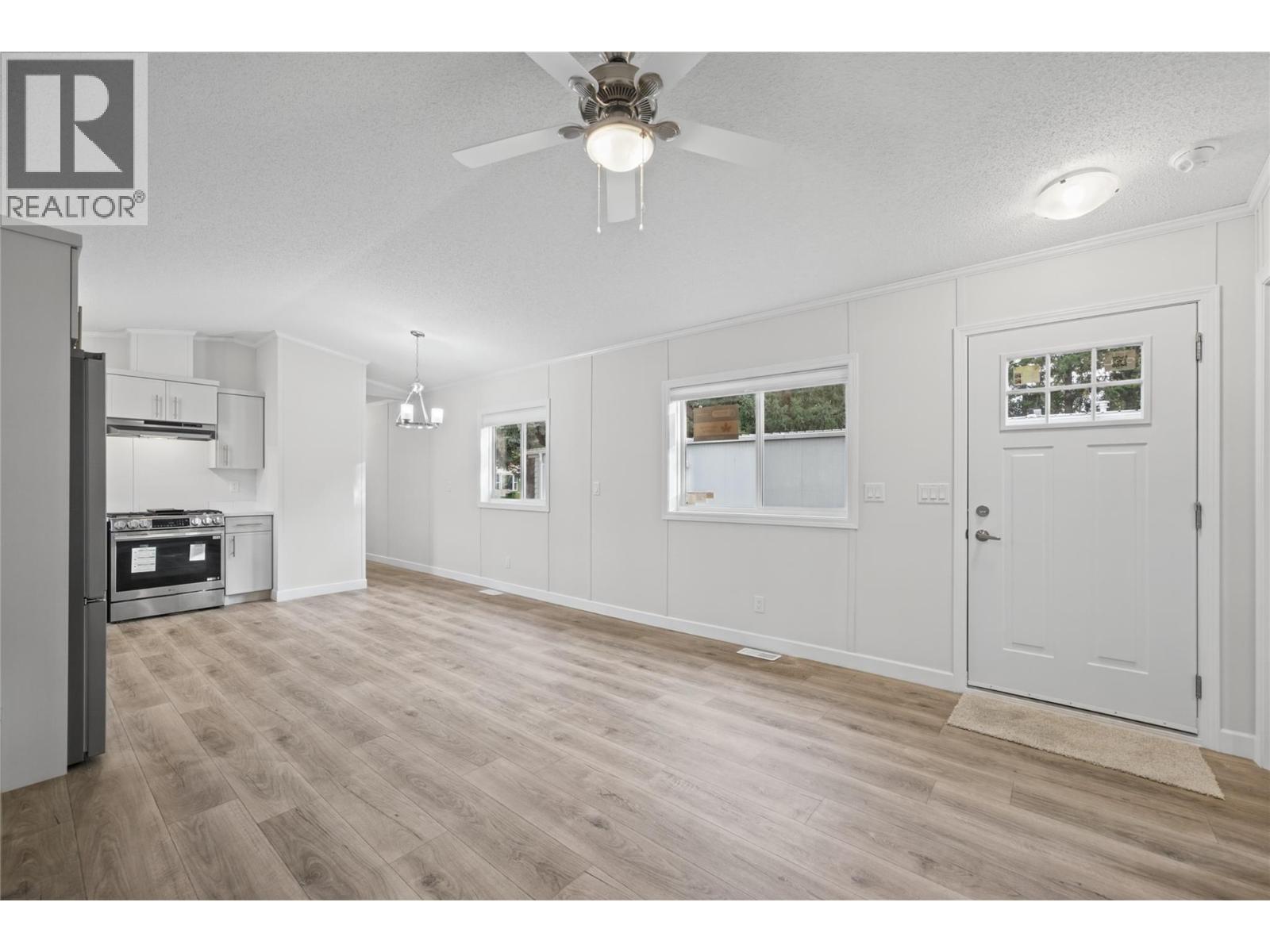2500 97b Highway Unit# 131, Salmon Arm, British Columbia  V1E 1C2 - Photo 32 - 10400385