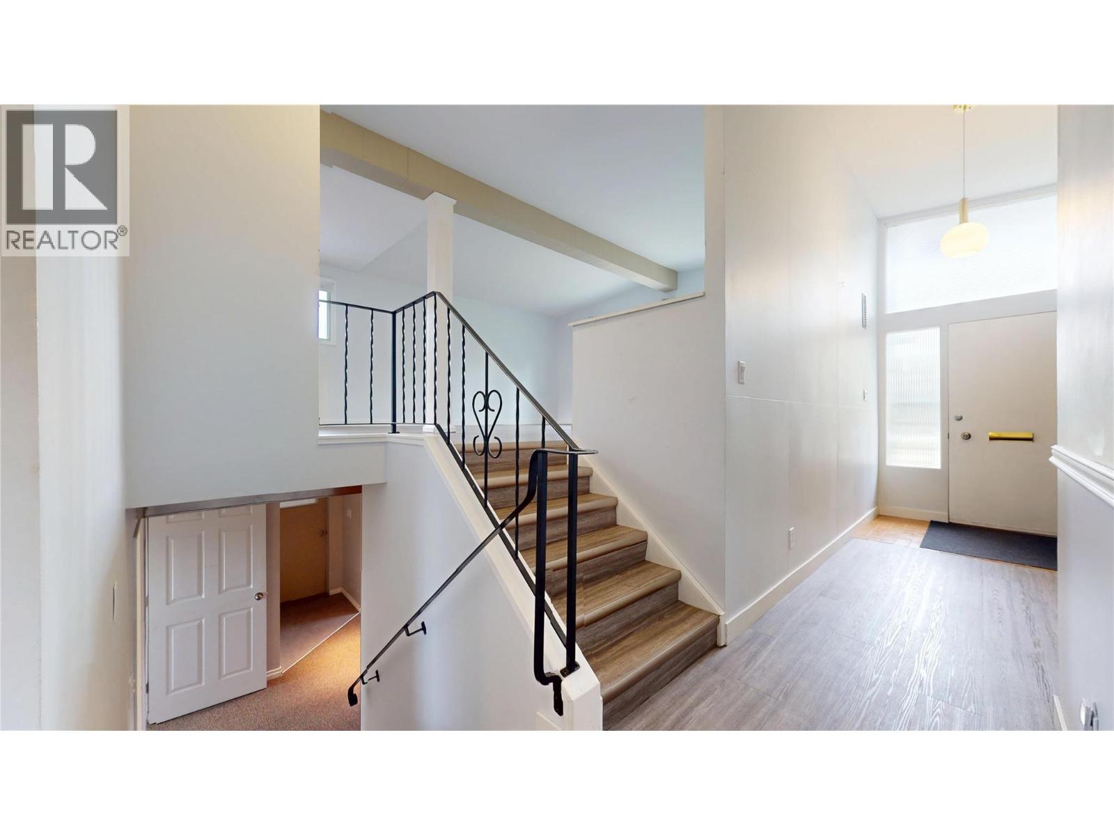 913 9th Street S, Cranbrook, British Columbia  V1C 1R8 - Photo 14 - 10400300