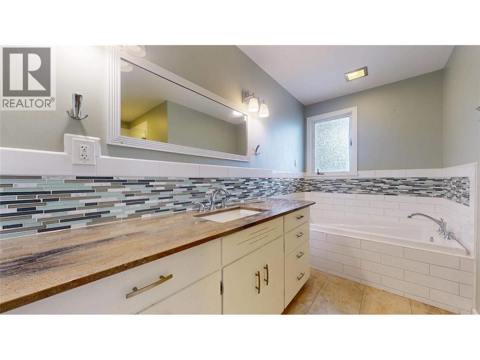 913 9th Street S, Cranbrook, British Columbia  V1C 1R8 - Photo 15 - 10400300
