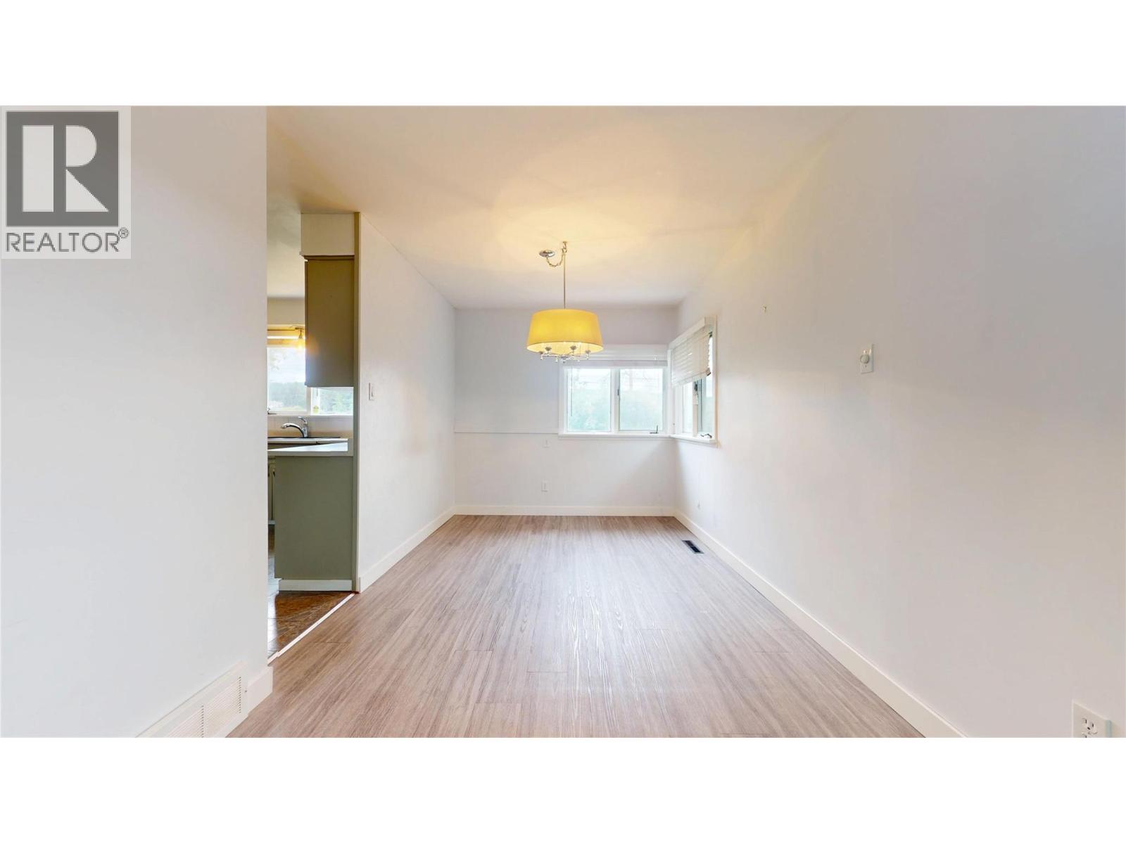 913 9th Street S, Cranbrook, British Columbia  V1C 1R8 - Photo 9 - 10400300