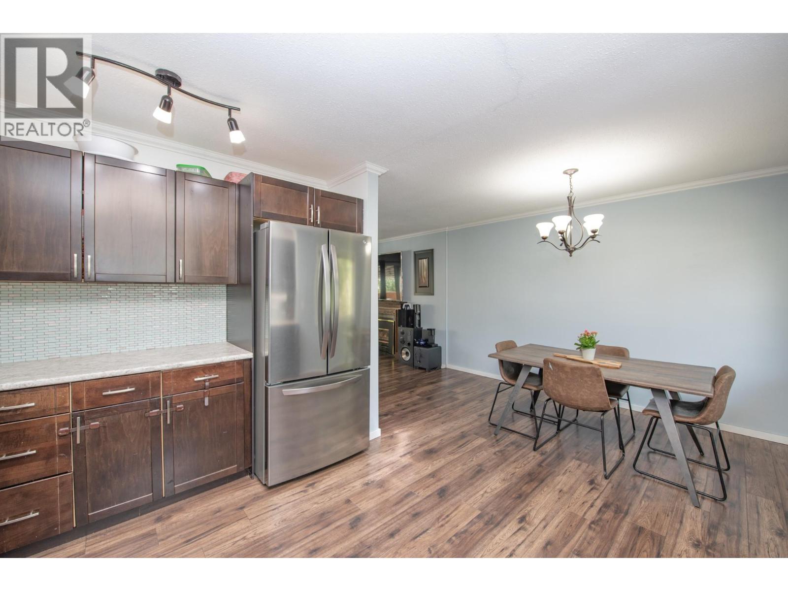 2104 20 Avenue, Vernon, British Columbia  V1T 7J6 - Photo 3 - 10400359