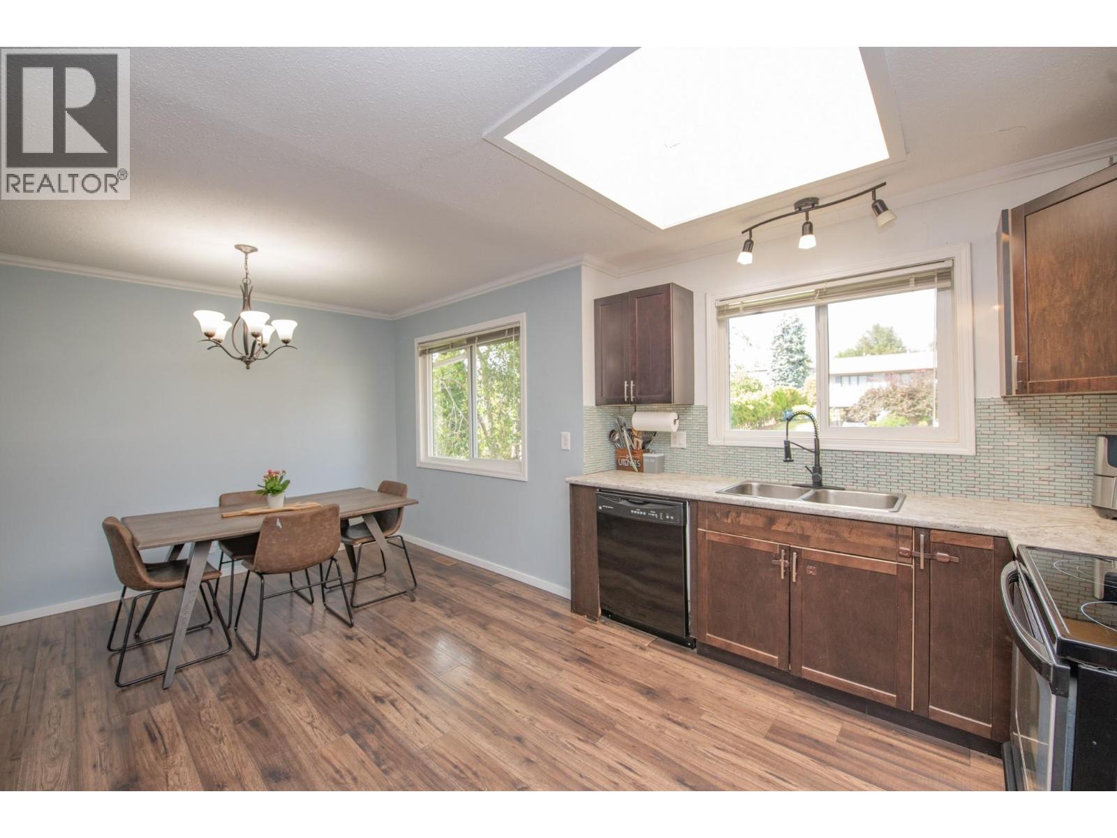 2104 20 Avenue, Vernon, British Columbia  V1T 7J6 - Photo 4 - 10400359