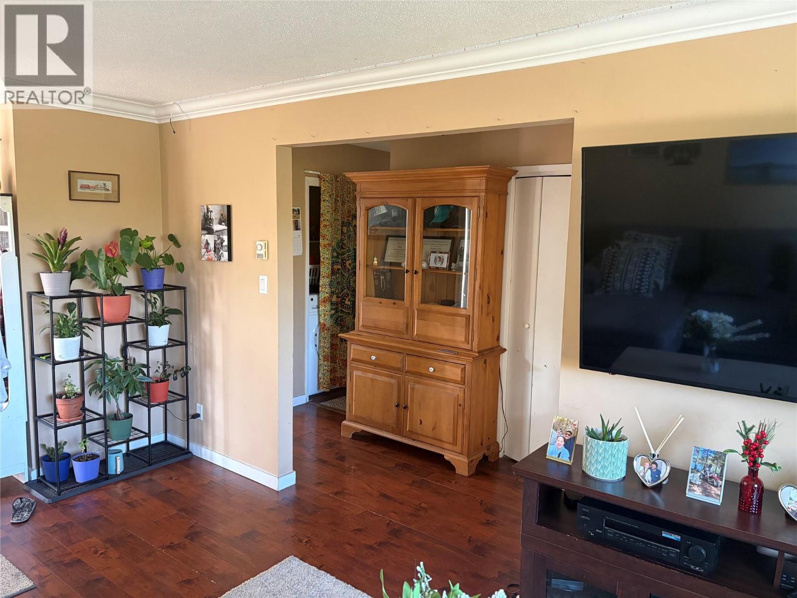 737 Ontario Street, Penticton, British Columbia  V2A 4S4 - Photo 8 - 10400051